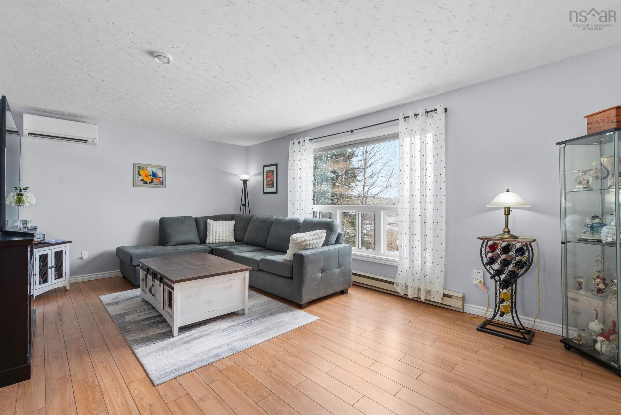 $524,900.00: 37 Hillcrest Avenue, Lower Sackville