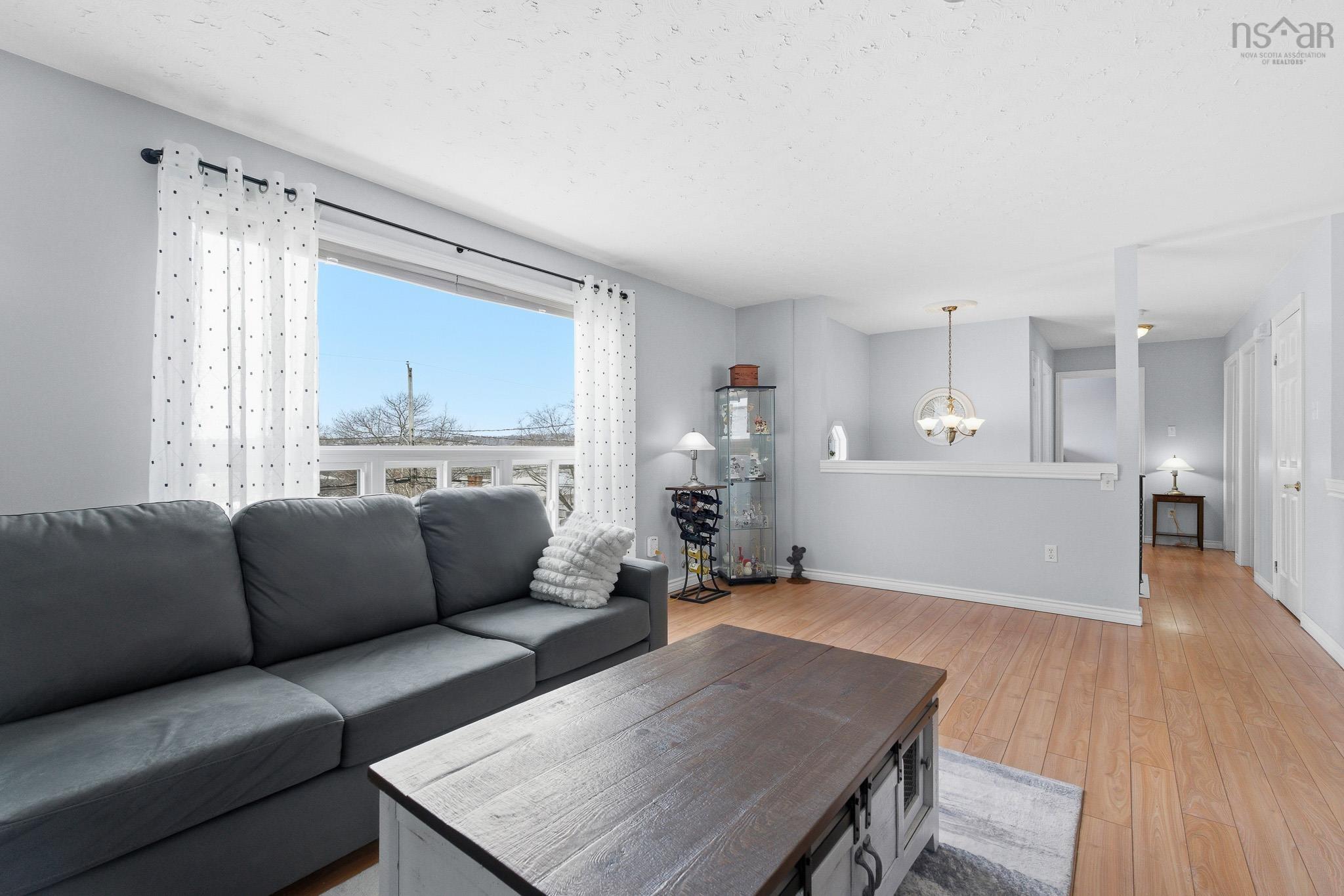 $524,900.00: 37 Hillcrest Avenue, Lower Sackville