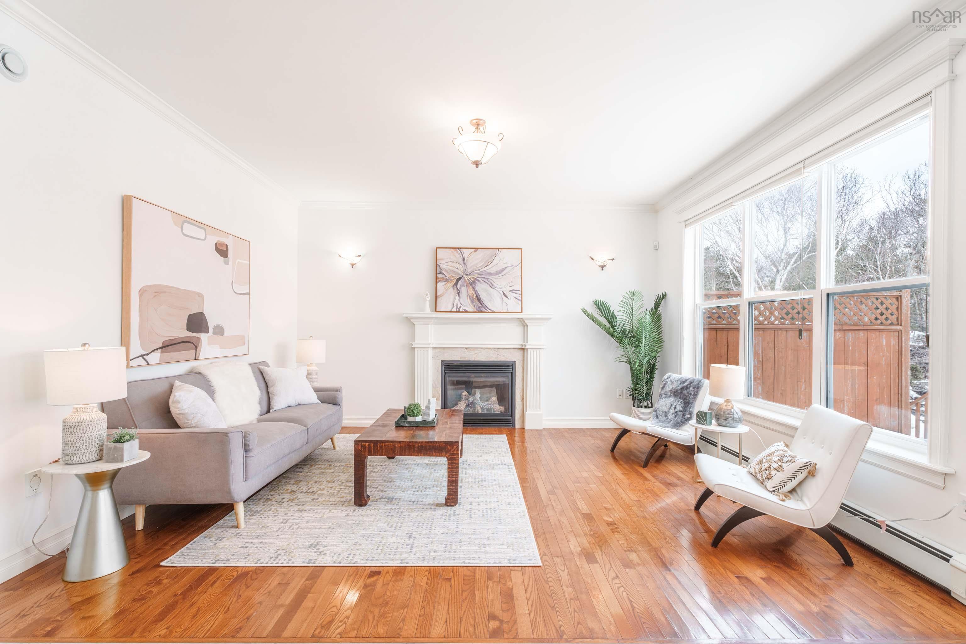 $889,900.00: 15 Kingsbury Way, Bedford