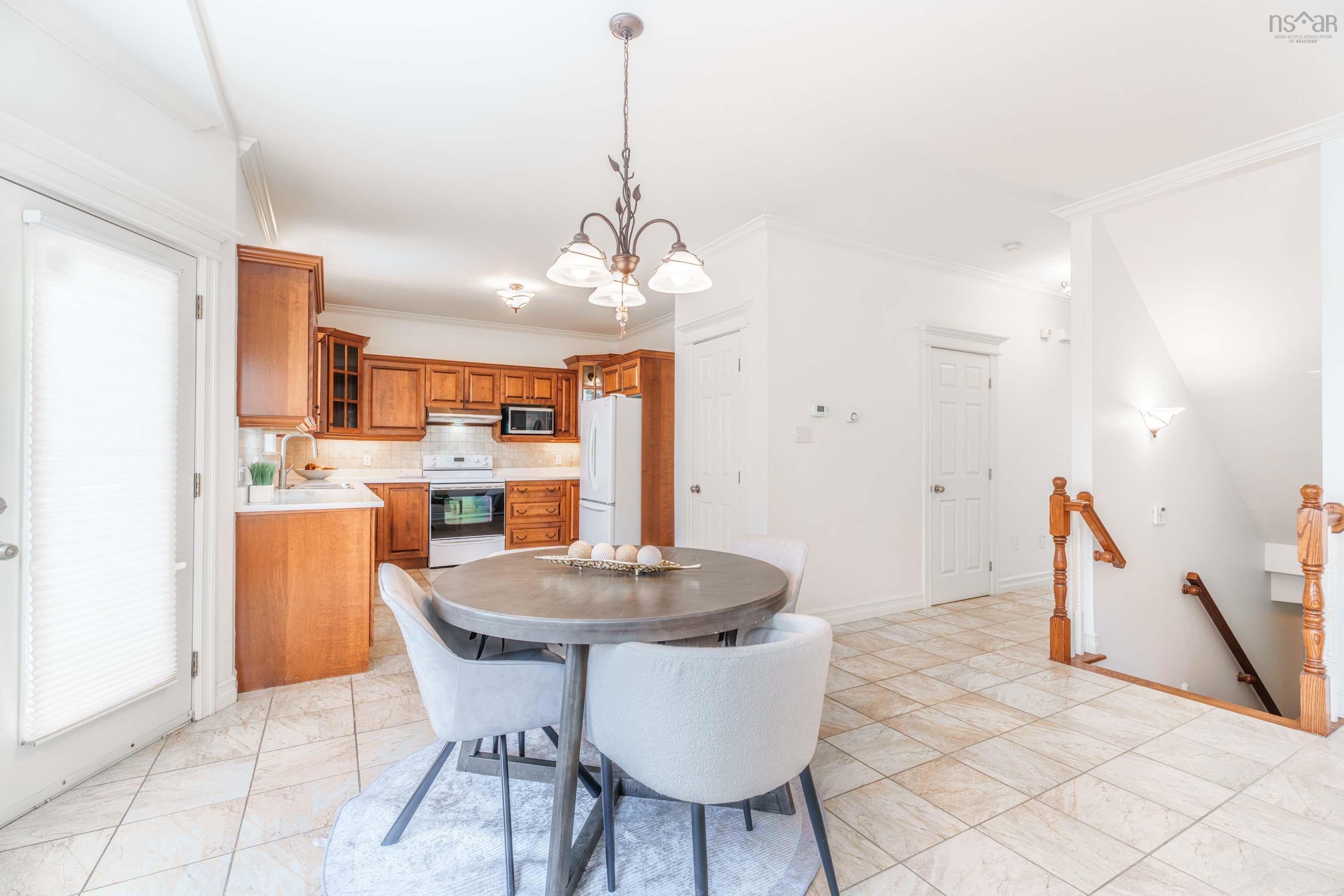 $889,900.00: 15 Kingsbury Way, Bedford