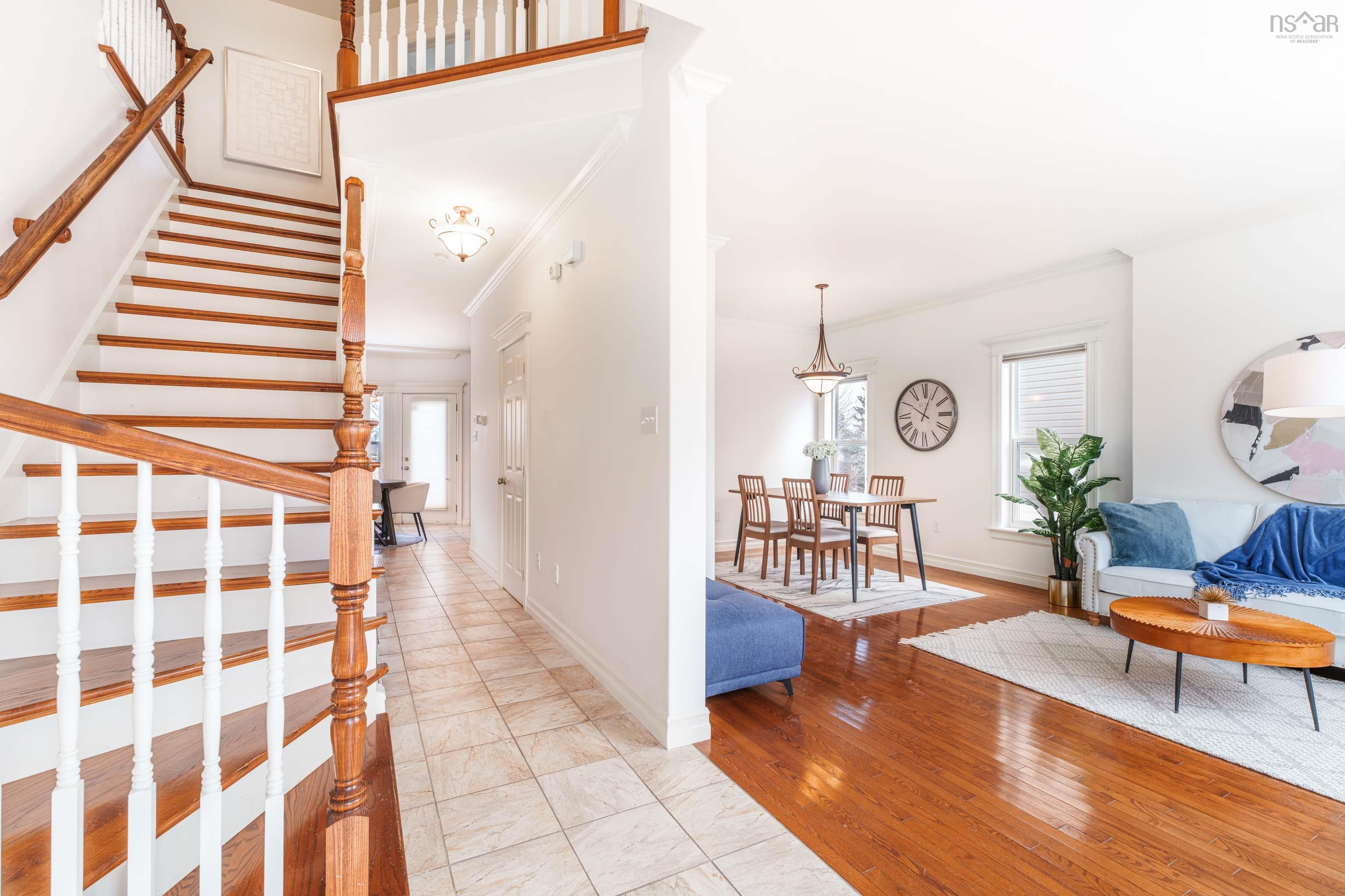 $889,900.00: 15 Kingsbury Way, Bedford