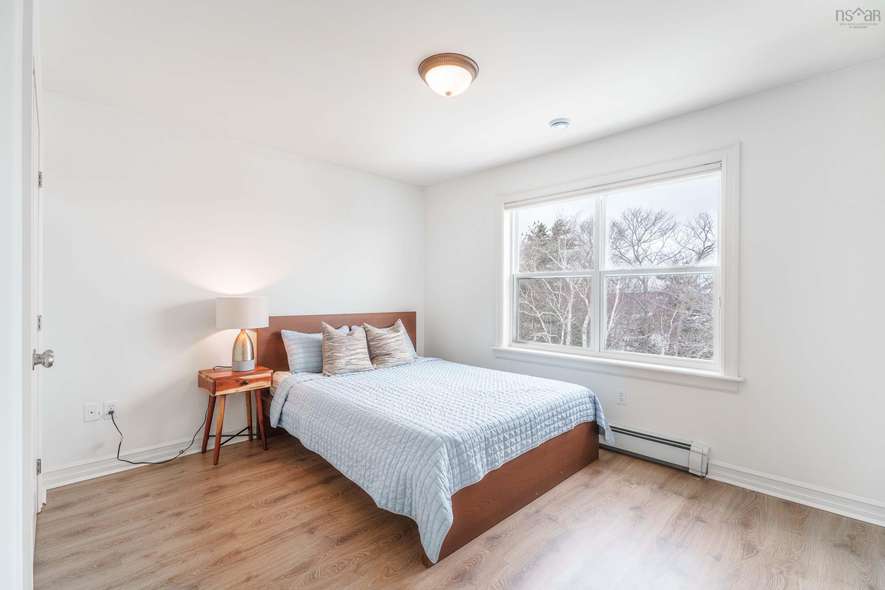 $889,900.00: 15 Kingsbury Way, Bedford