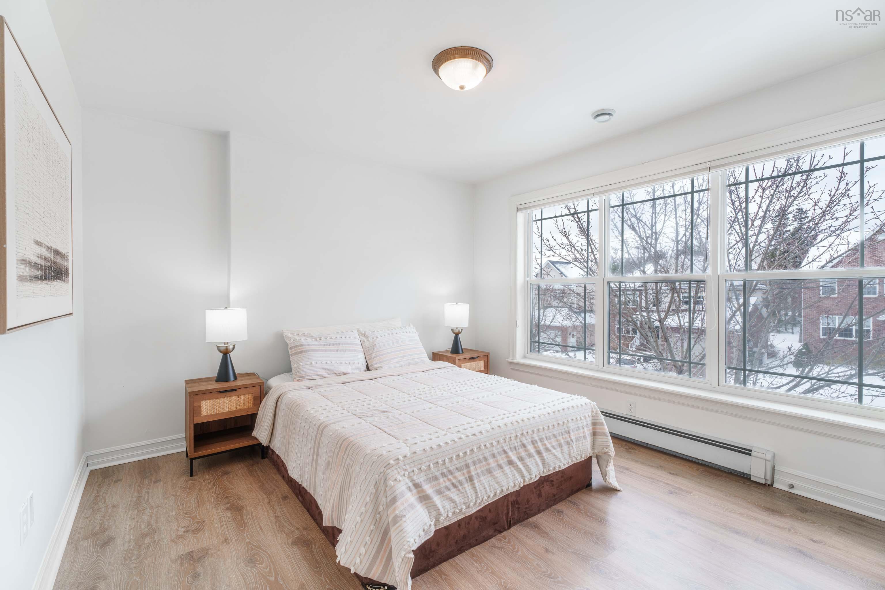 $889,900.00: 15 Kingsbury Way, Bedford