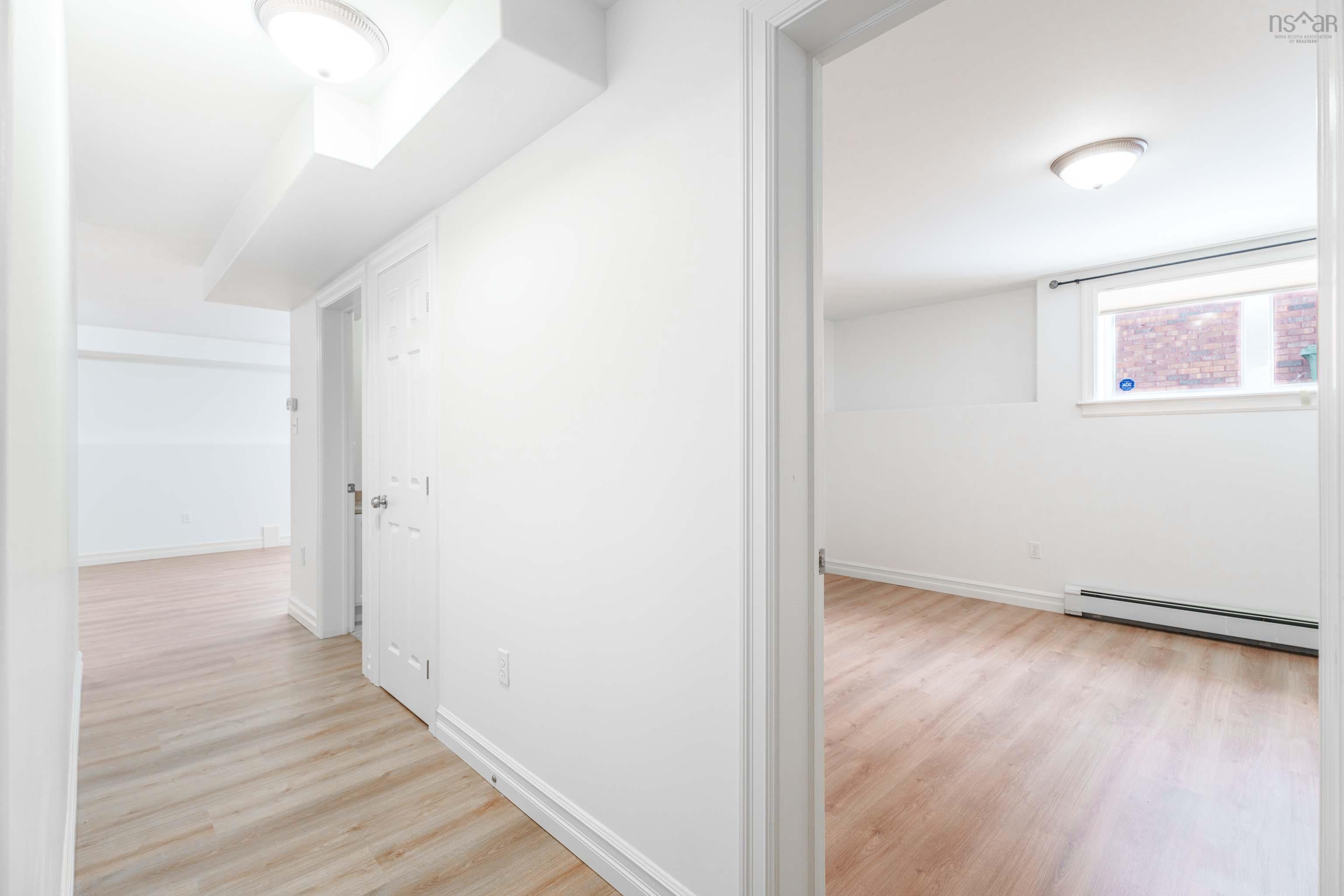 $889,900.00: 15 Kingsbury Way, Bedford