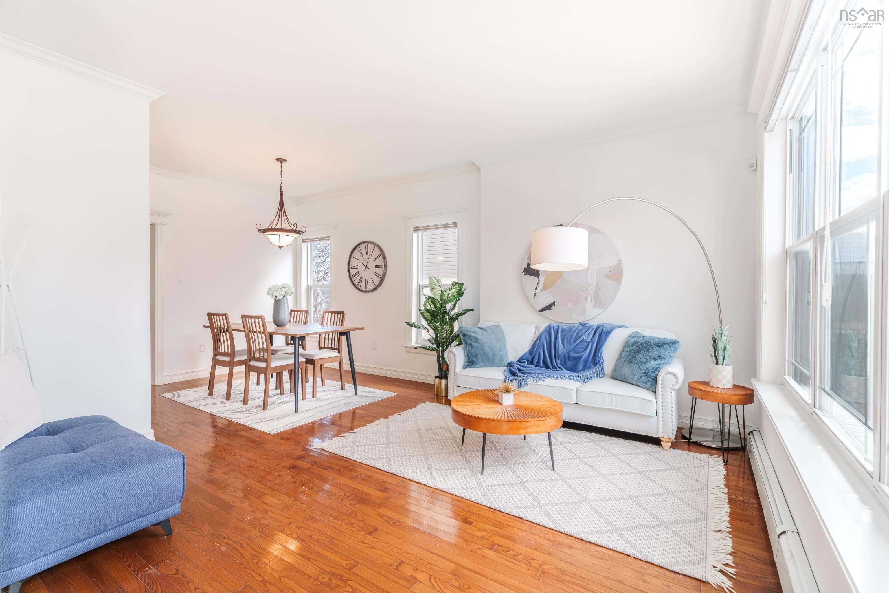 $889,900.00: 15 Kingsbury Way, Bedford