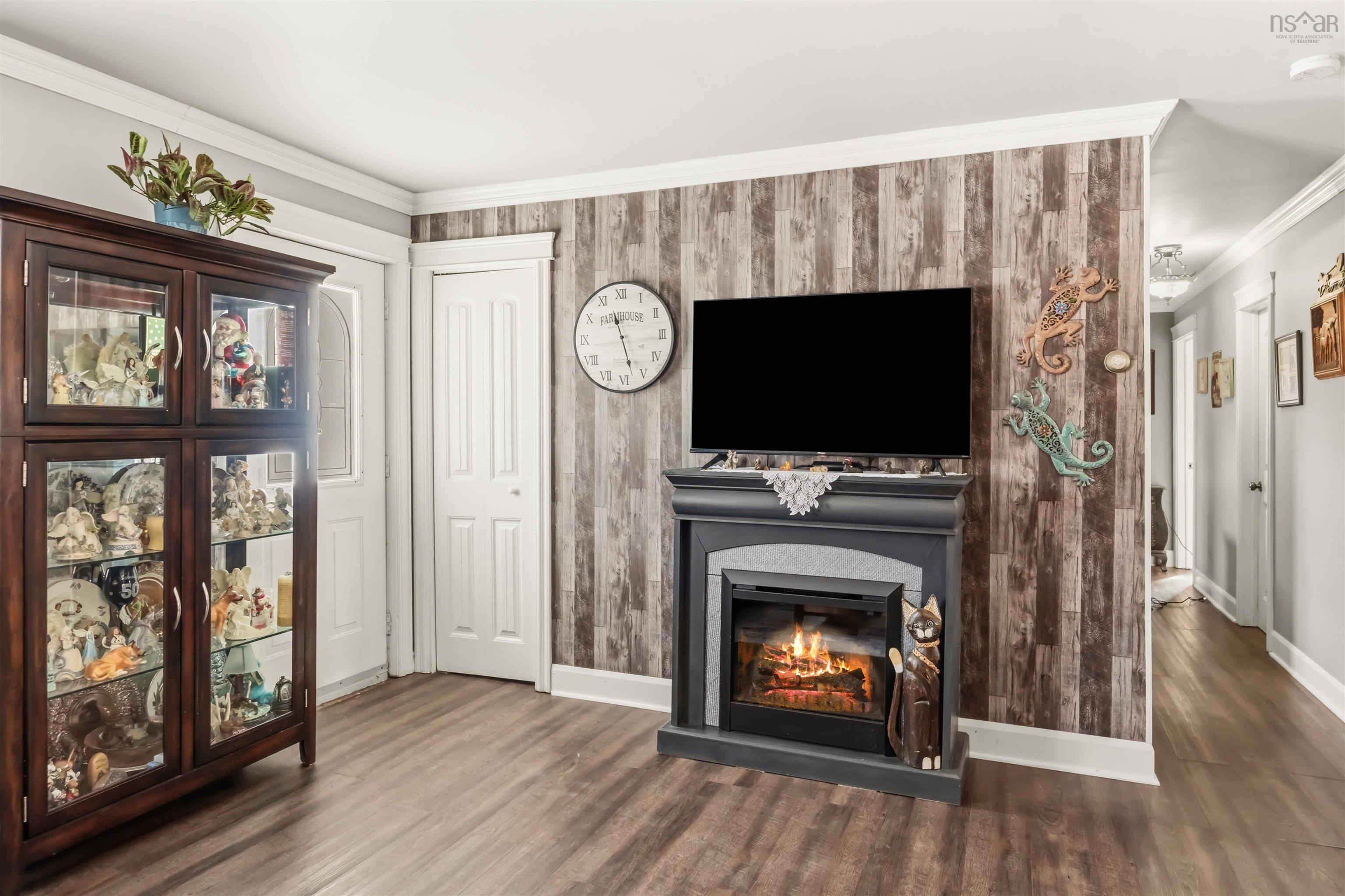 $779,900.00: 251 Ben Jackson Road, Hants Border