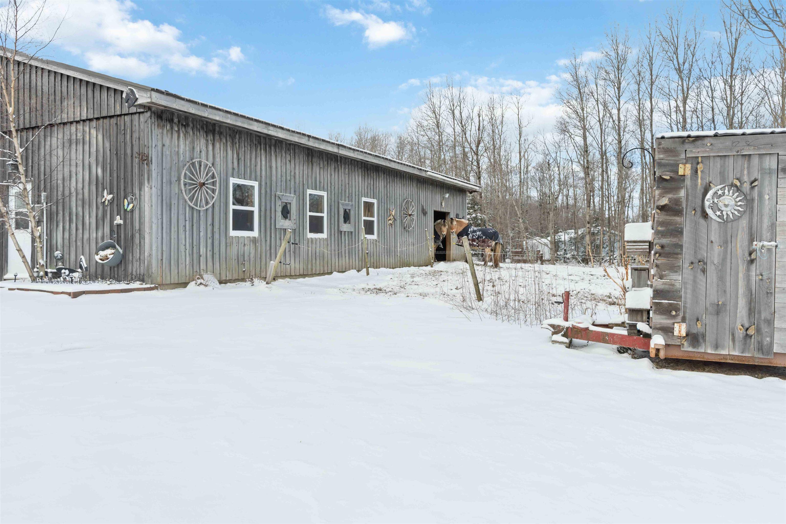 $779,900.00: 251 Ben Jackson Road, Hants Border