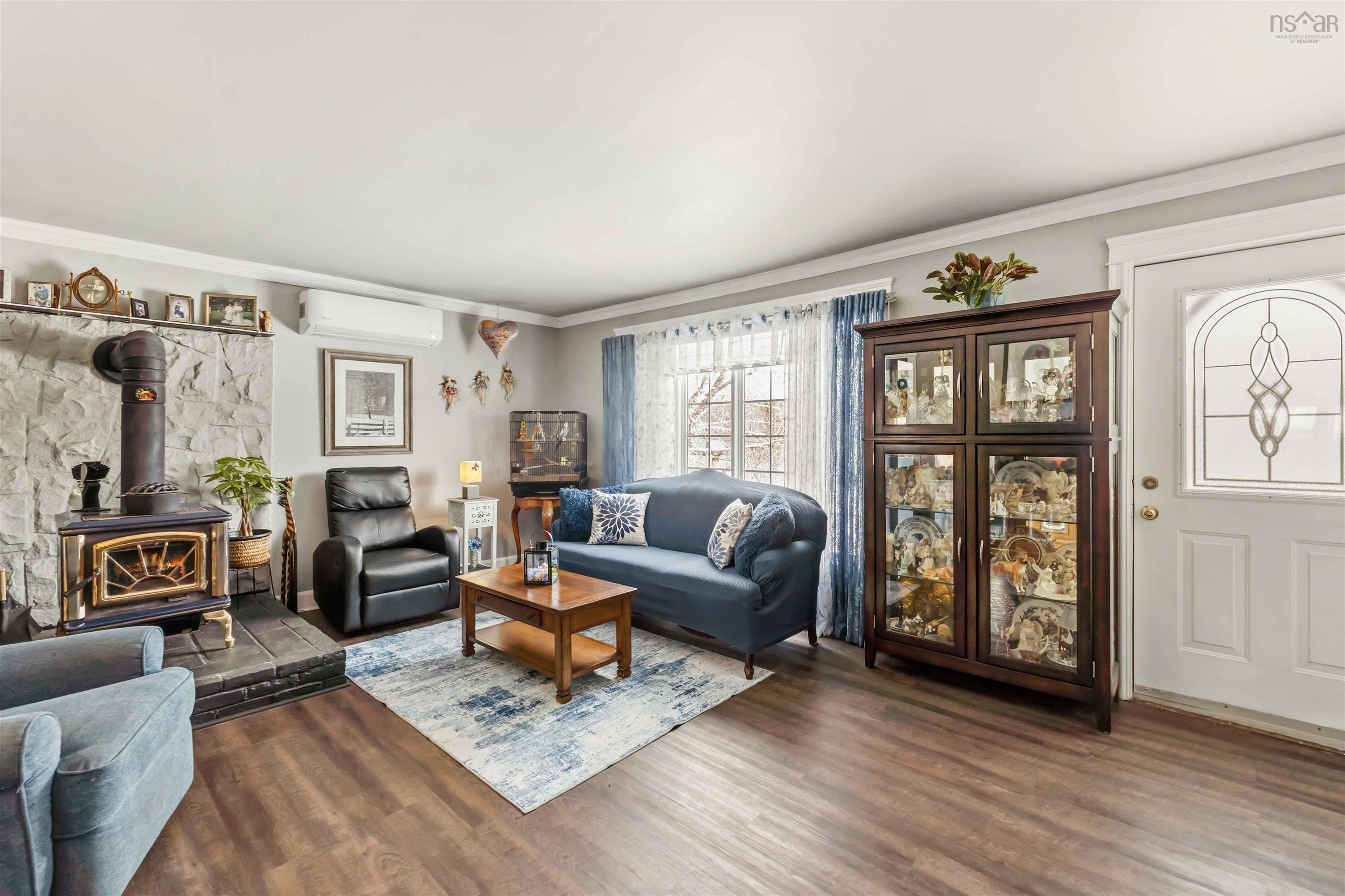 $779,900.00: 251 Ben Jackson Road, Hants Border