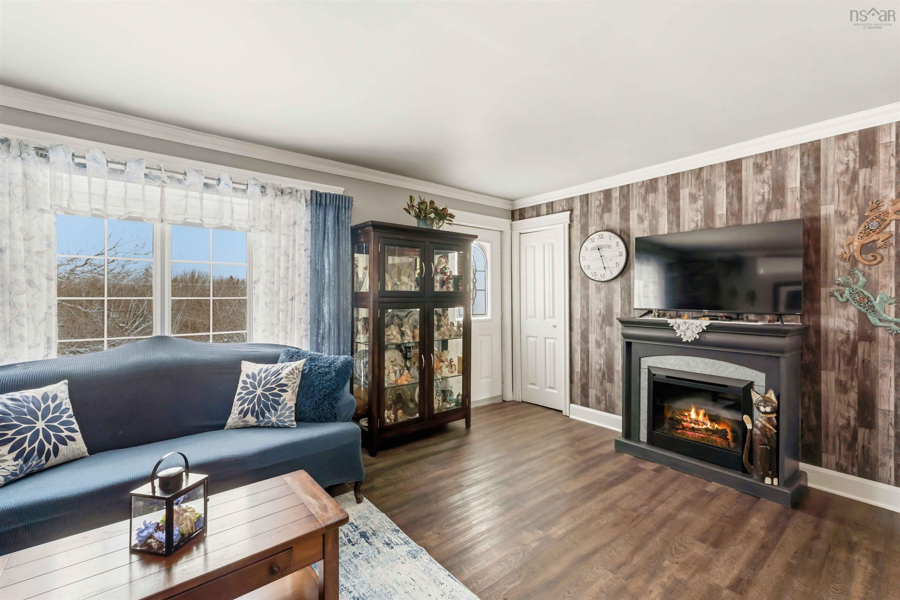 $779,900.00: 251 Ben Jackson Road, Hants Border