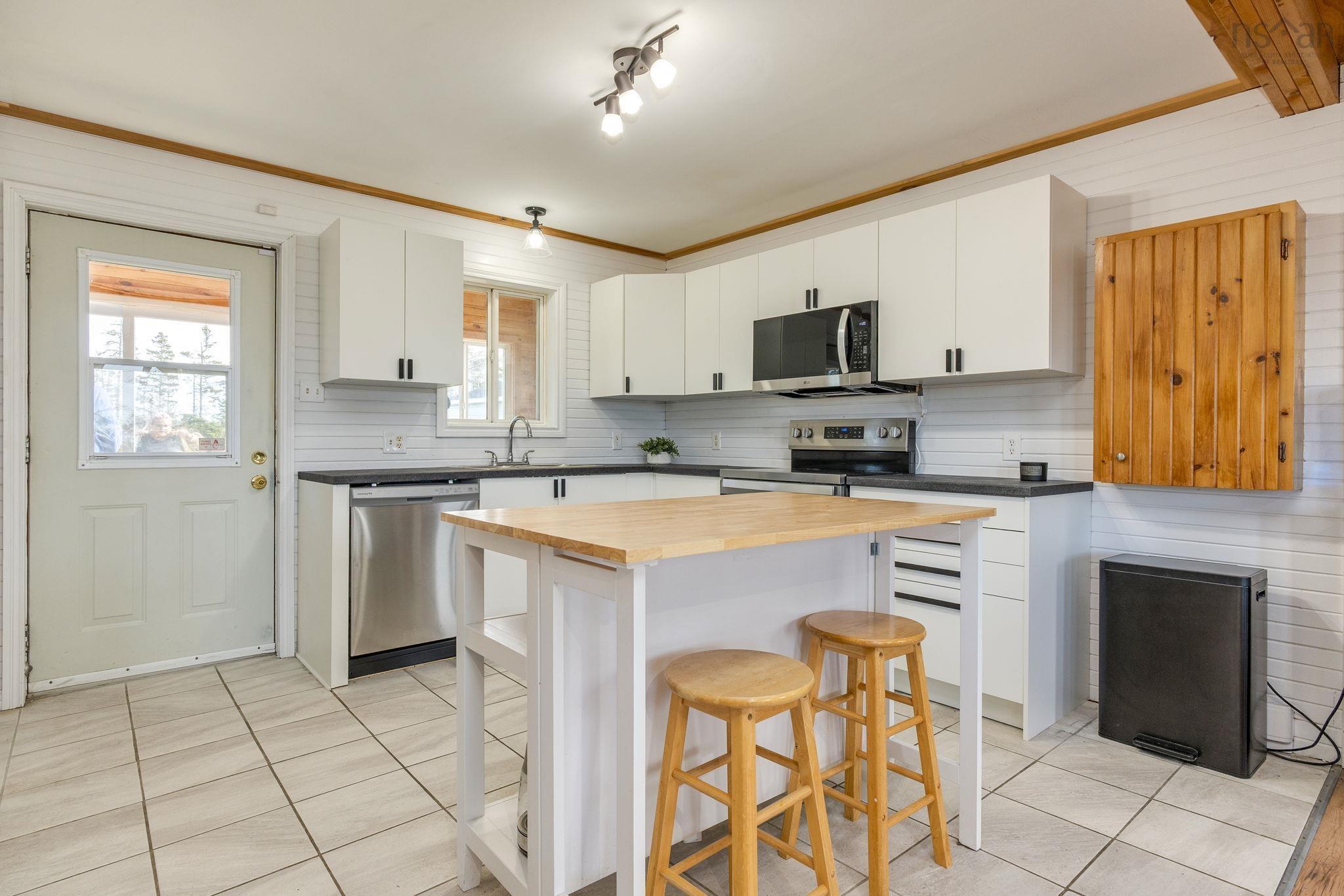 $579,000.00: 2741 Ostrea Lake Road, Musquodoboit Harbour