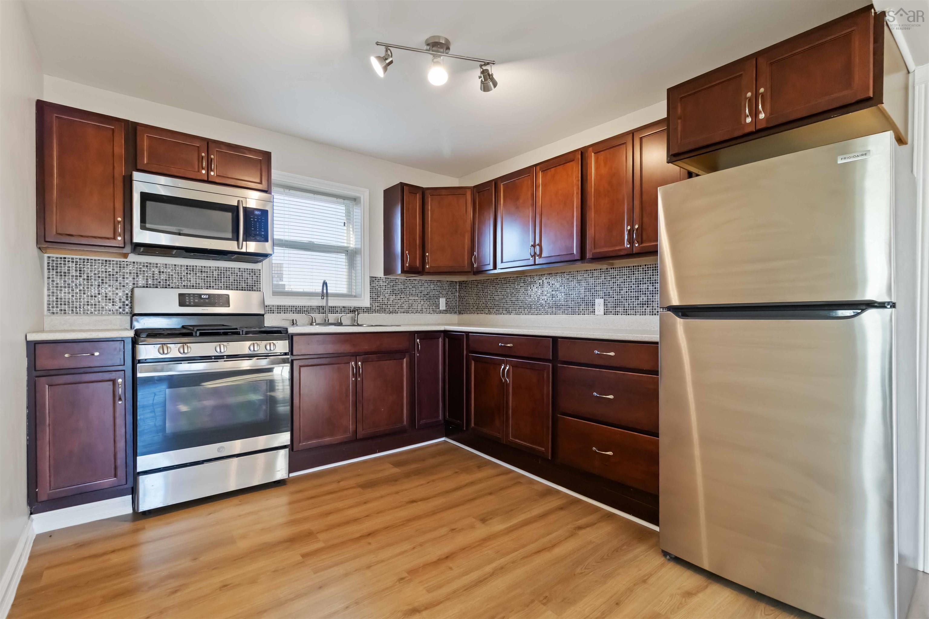 $587,900.00: 78 West Dover Road, West Dover