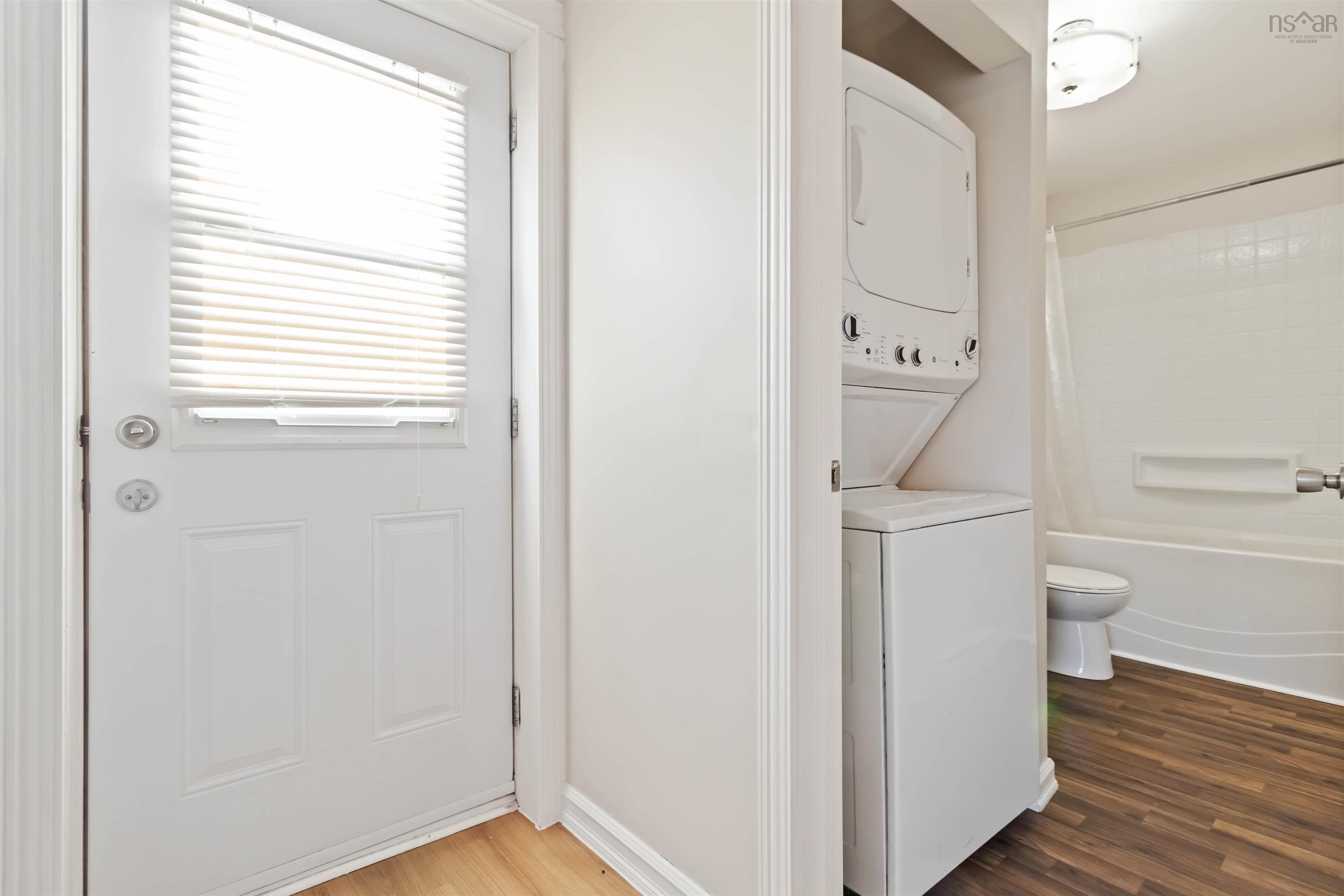 $587,900.00: 78 West Dover Road, West Dover