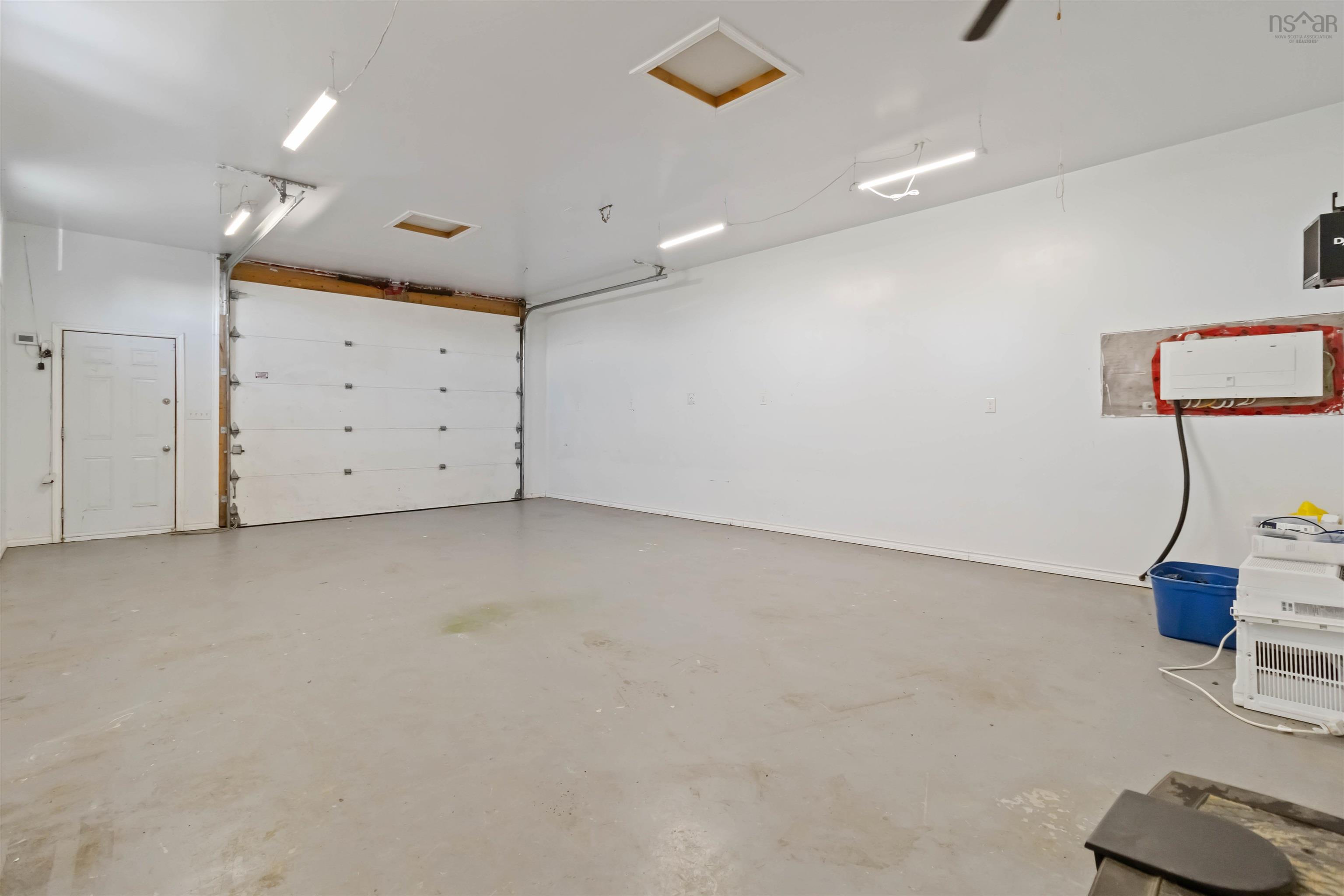 $587,900.00: 78 West Dover Road, West Dover