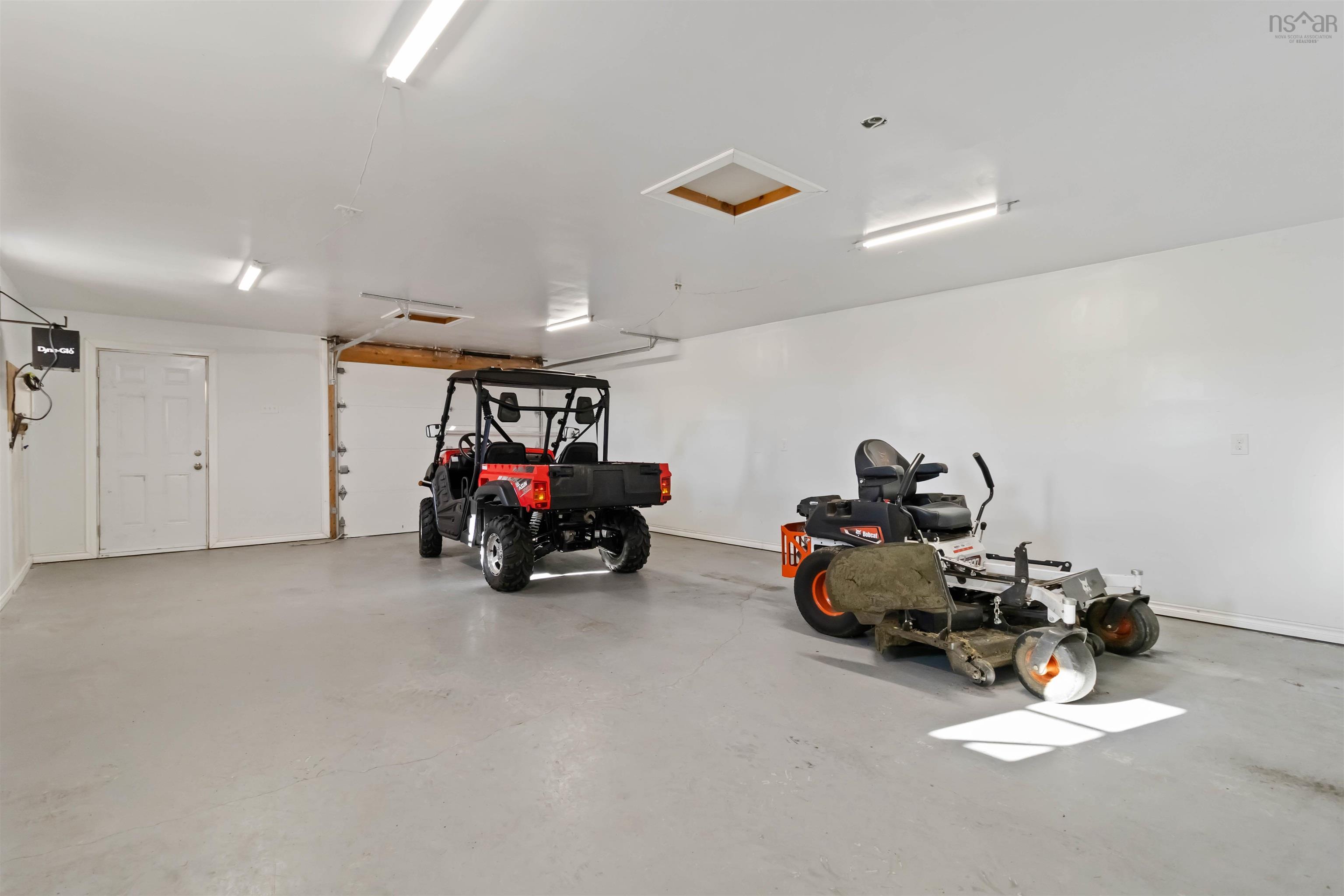 $587,900.00: 78 West Dover Road, West Dover