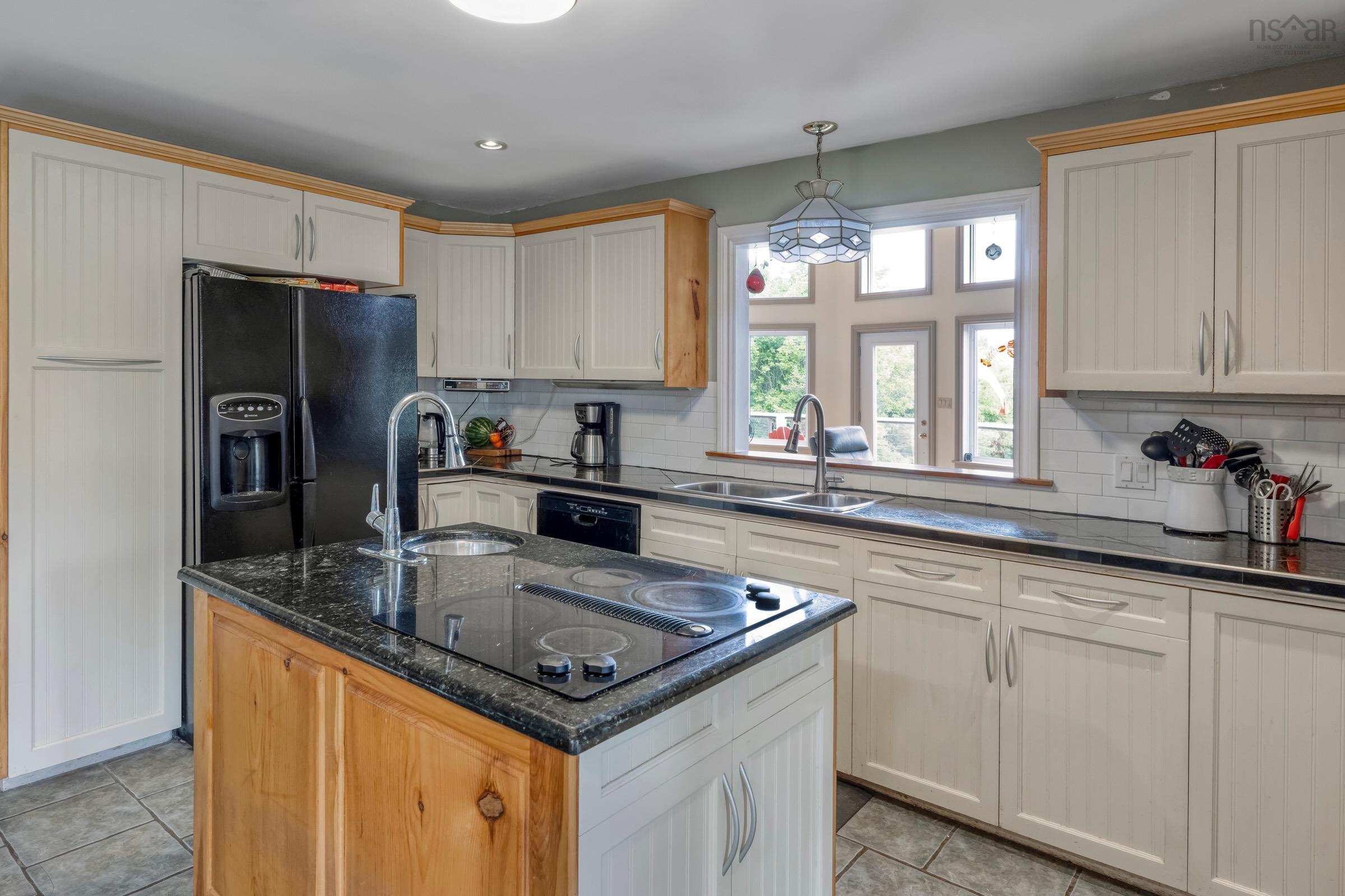 $825,000.00: 90 Orchard Heights, Maders Cove