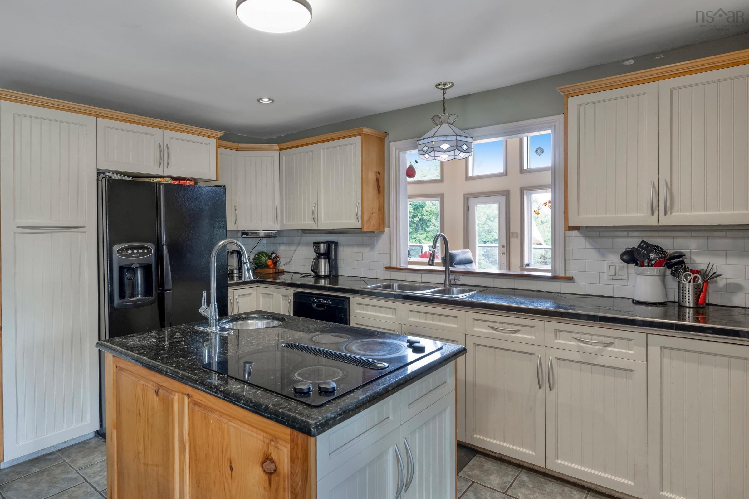 $825,000.00: 90 Orchard Heights, Maders Cove