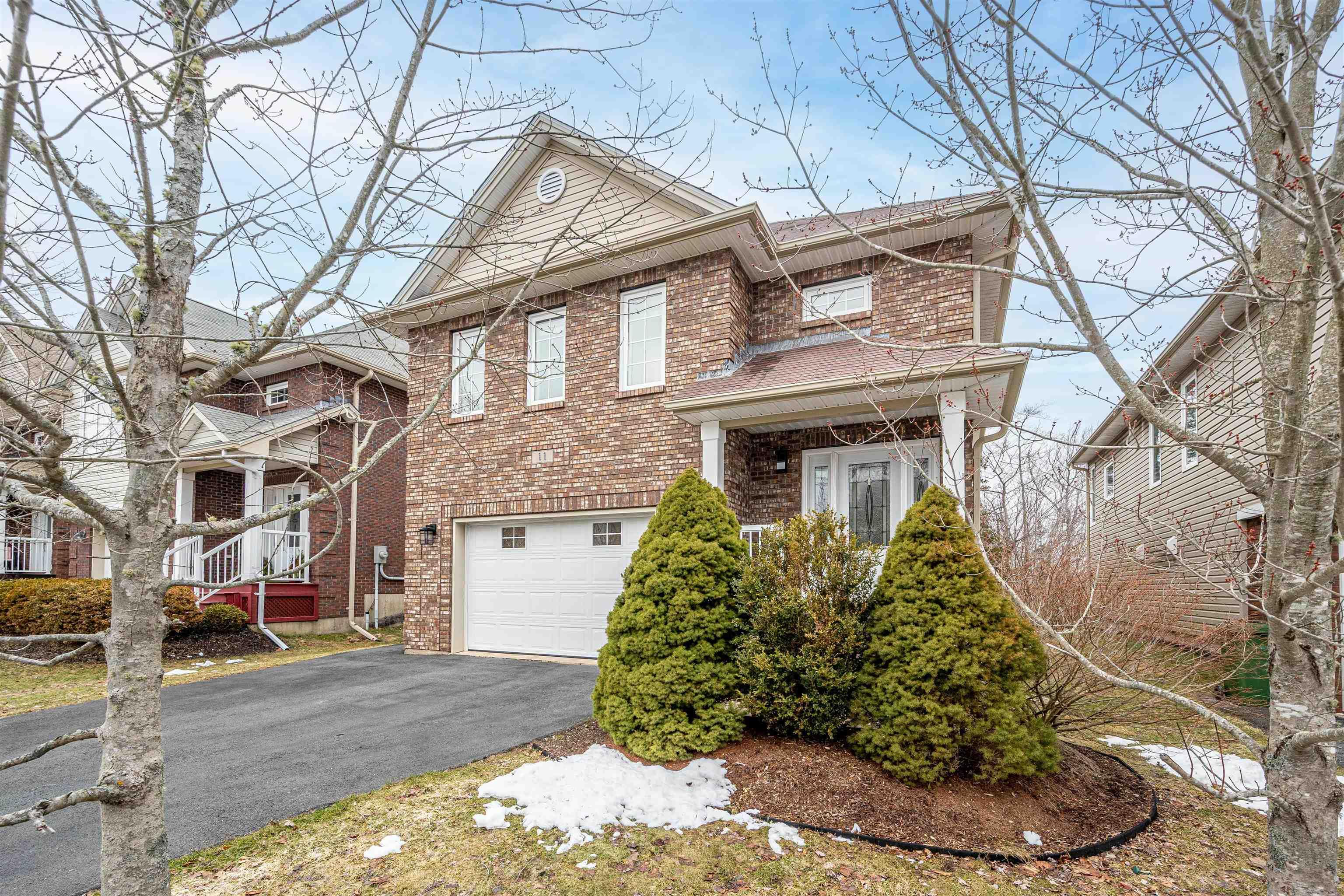 $724,900.00: 11 Stockton Ridge, Bedford