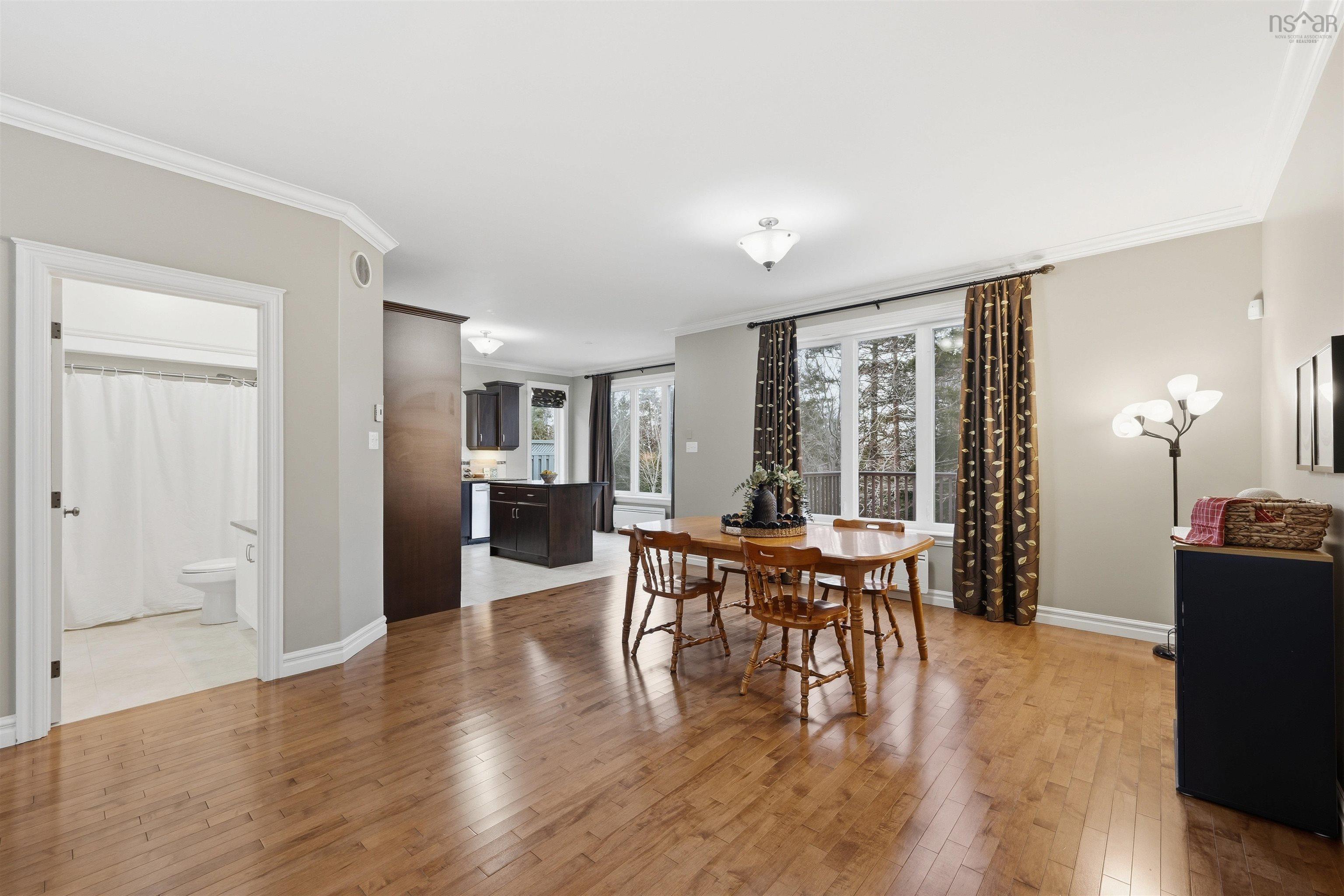 $724,900.00: 11 Stockton Ridge, Bedford