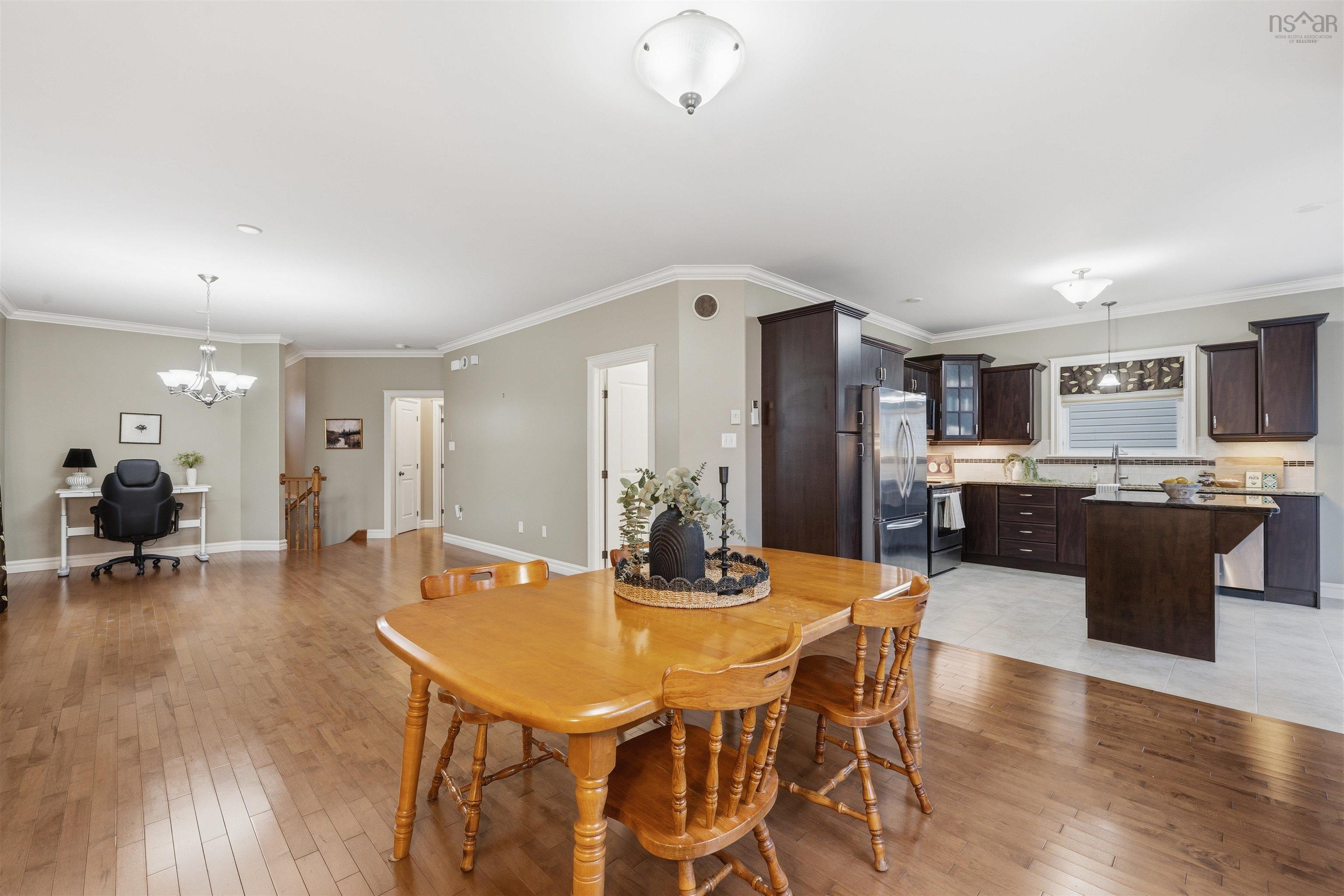 $724,900.00: 11 Stockton Ridge, Bedford