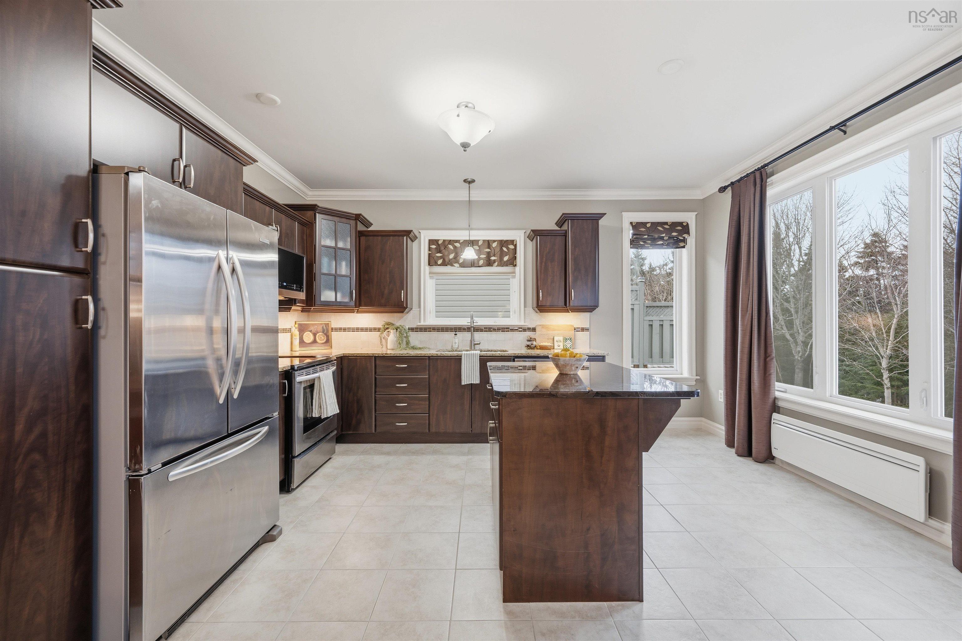 $724,900.00: 11 Stockton Ridge, Bedford