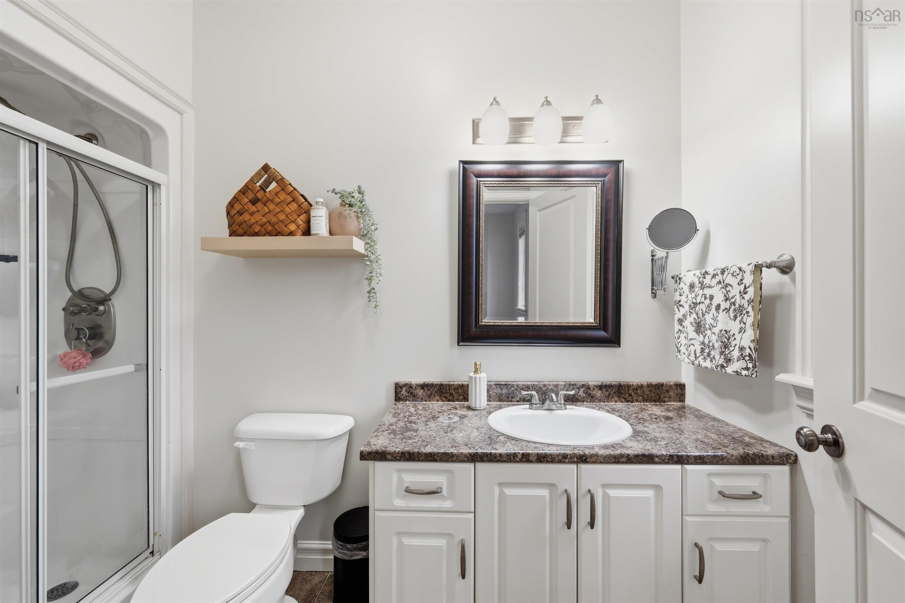 $724,900.00: 11 Stockton Ridge, Bedford