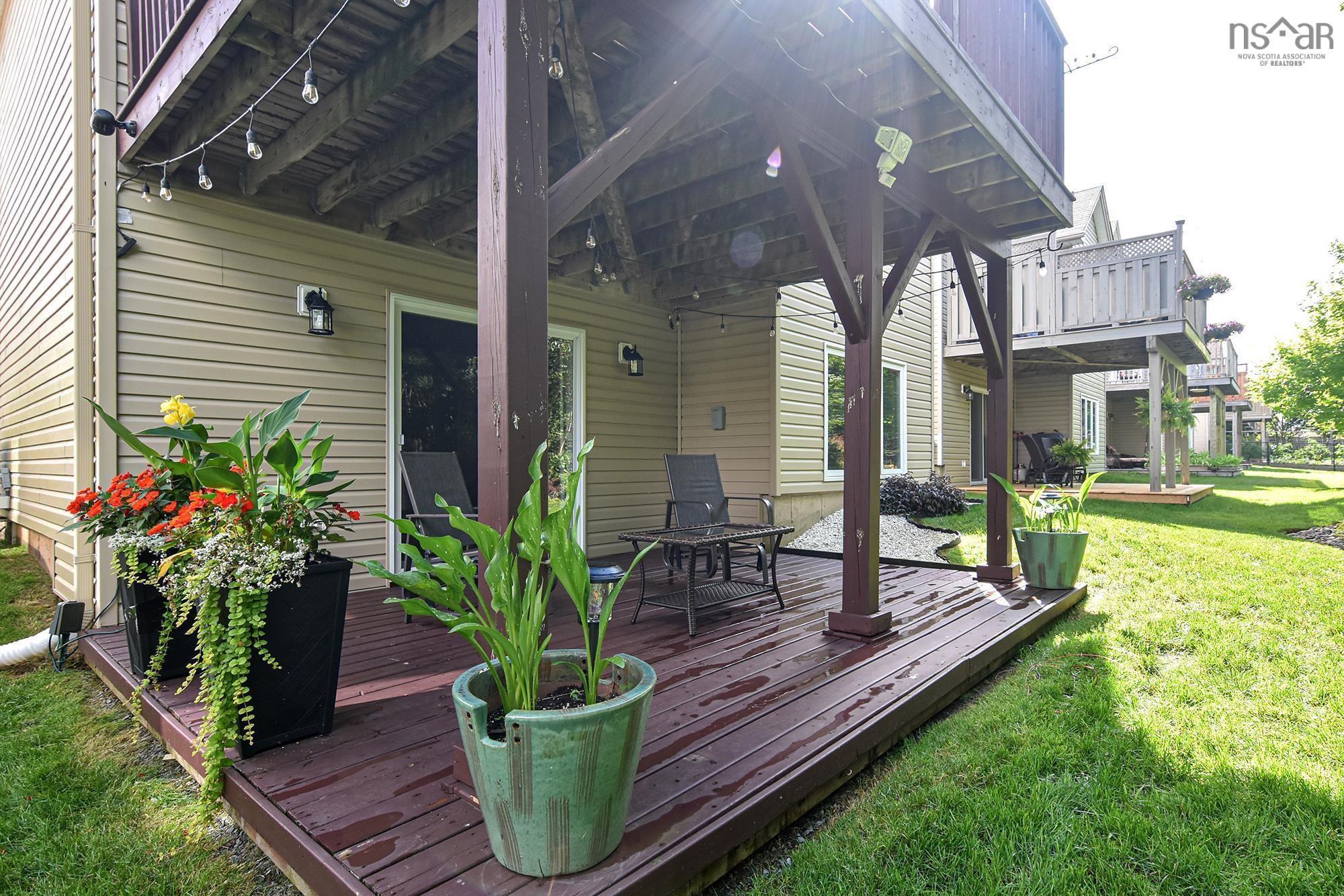 $724,900.00: 11 Stockton Ridge, Bedford