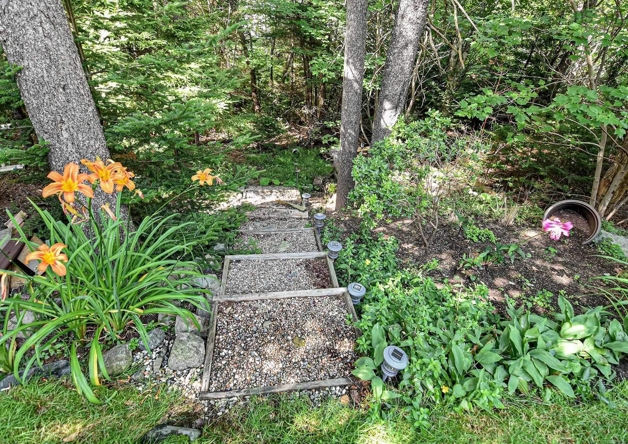 $724,900.00: 11 Stockton Ridge, Bedford