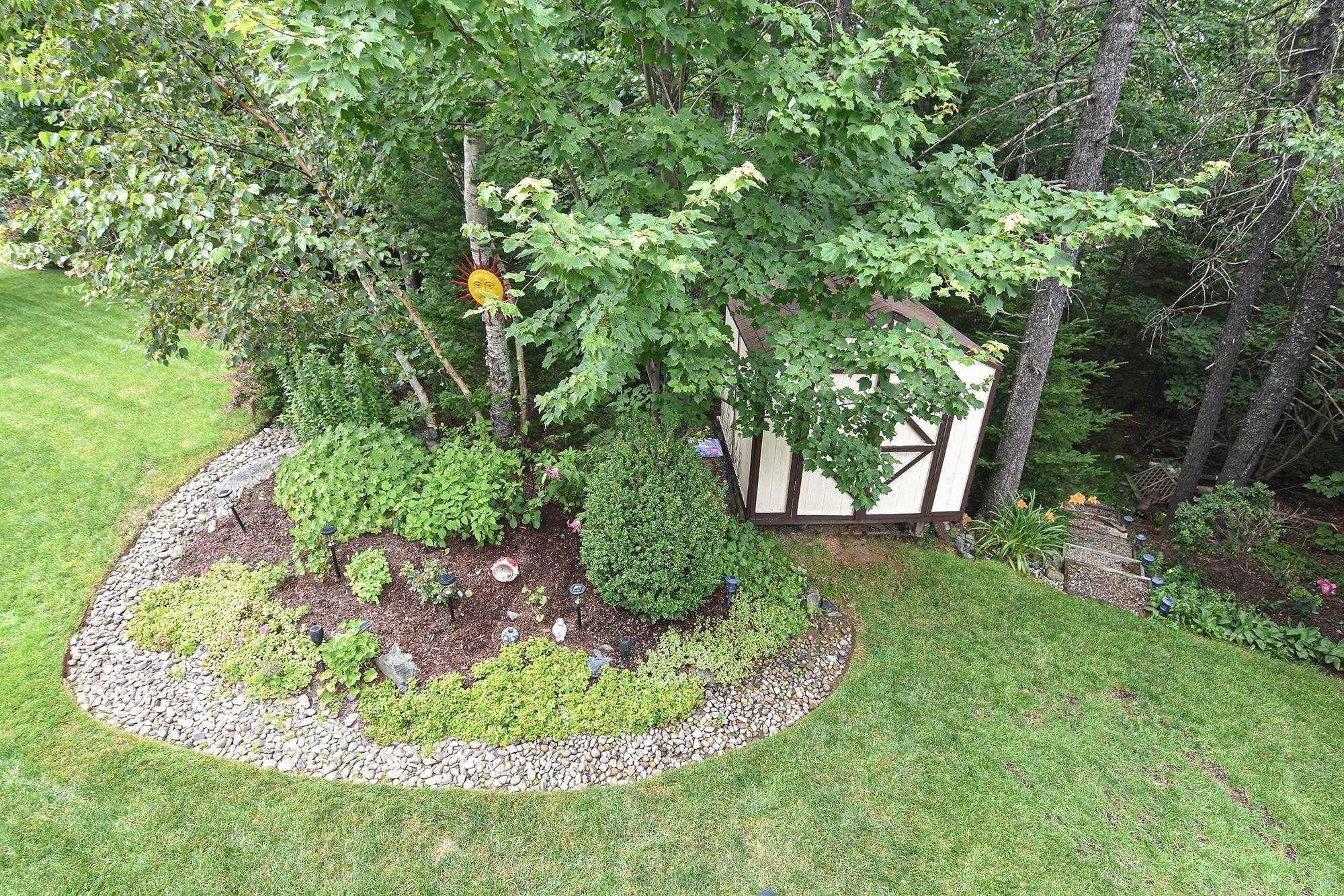 $724,900.00: 11 Stockton Ridge, Bedford