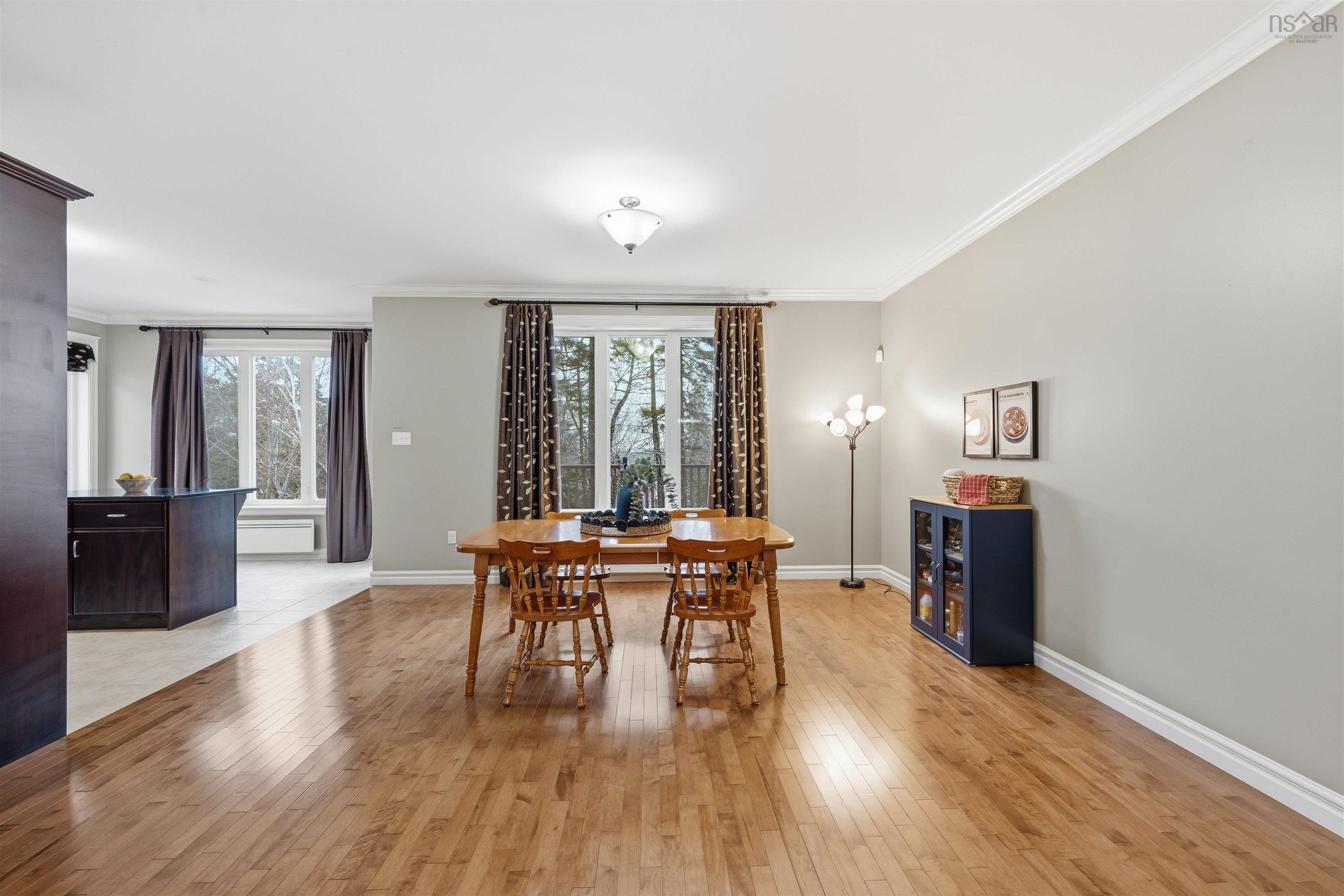 $724,900.00: 11 Stockton Ridge, Bedford