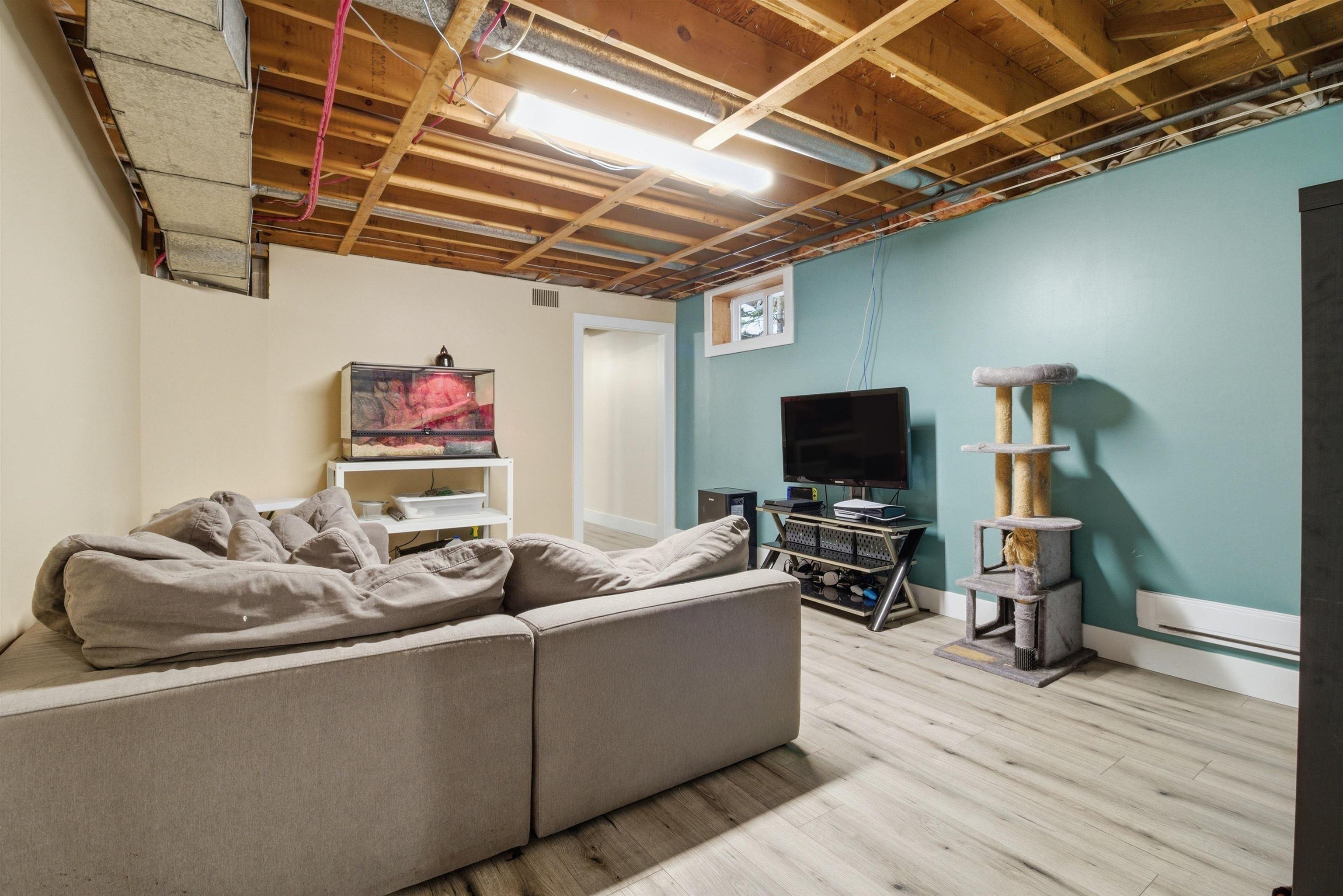 $599,900.00: 17 Sprucewood Avenue, Timberlea