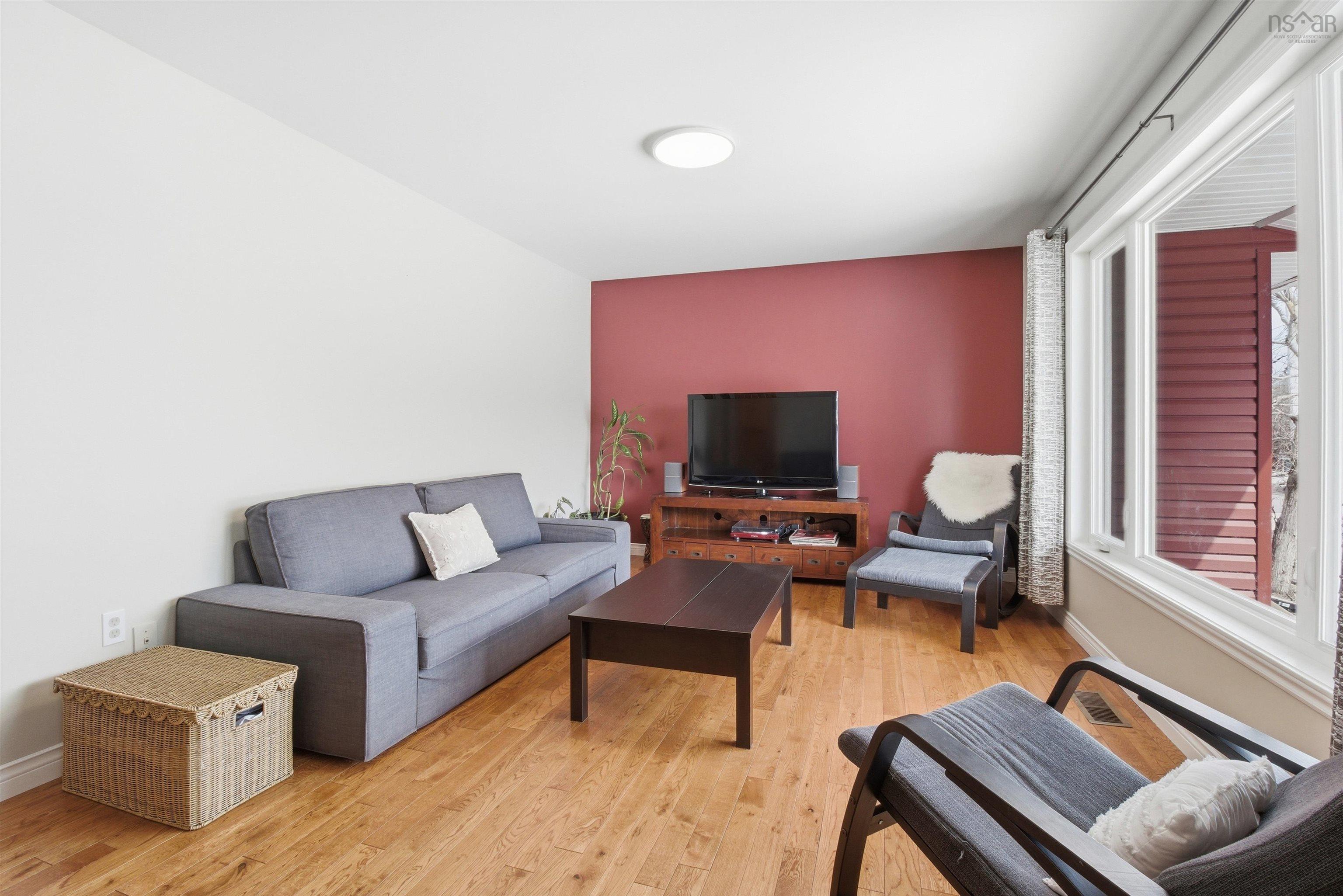 $599,900.00: 17 Sprucewood Avenue, Timberlea