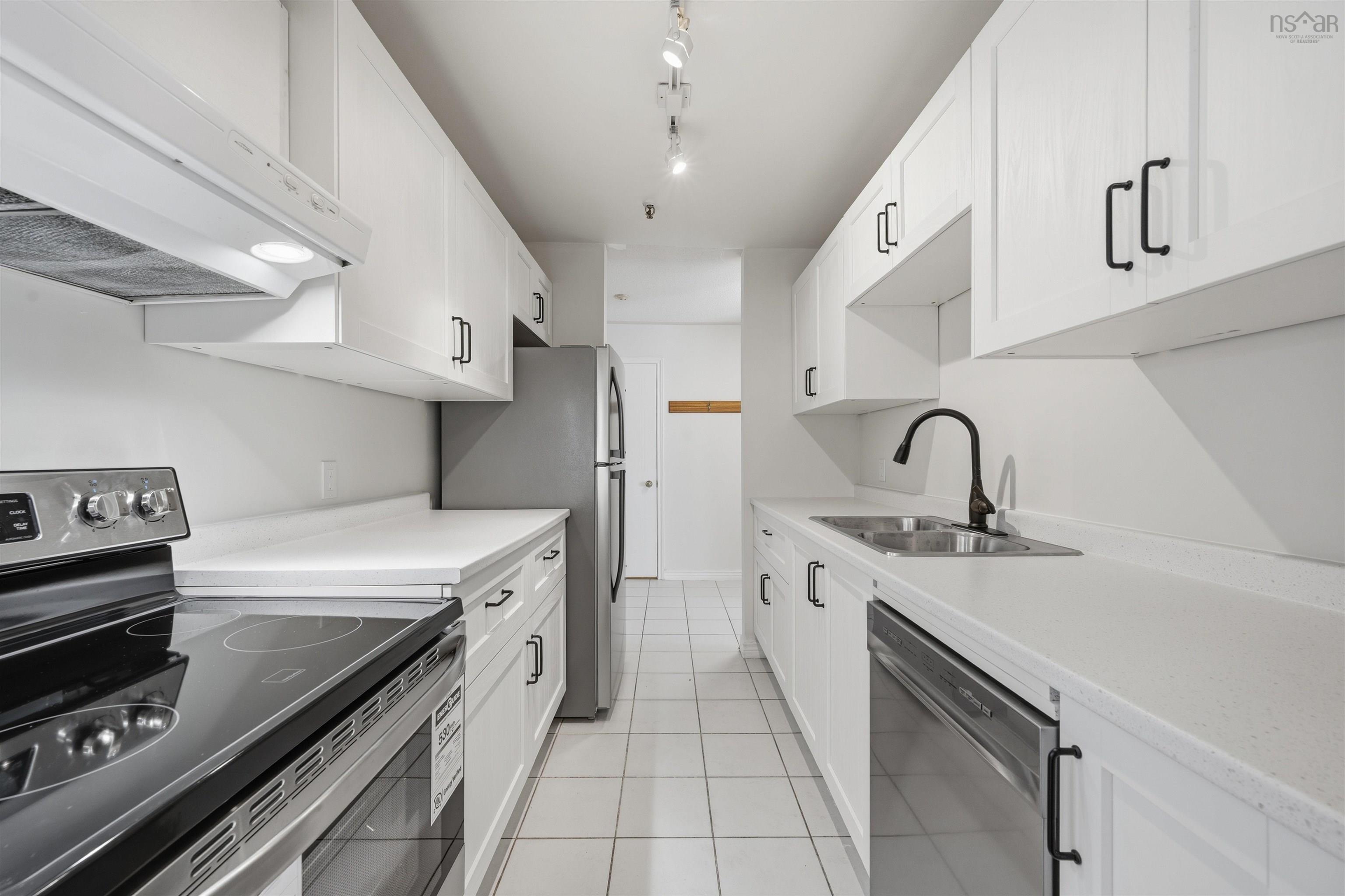 $332,900.00: 314 15 Langbrea Drive, Halifax