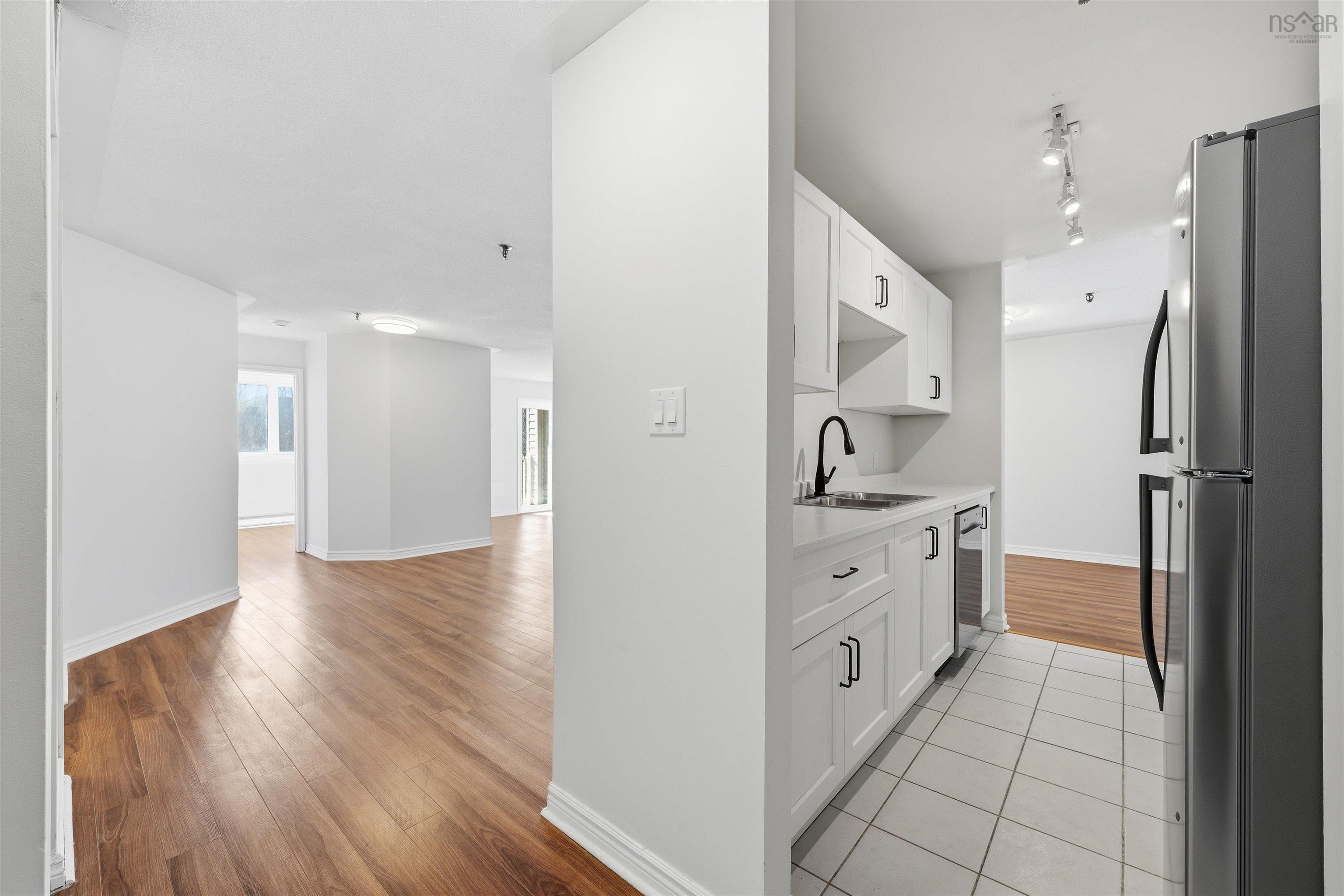 $332,900.00: 314 15 Langbrea Drive, Halifax