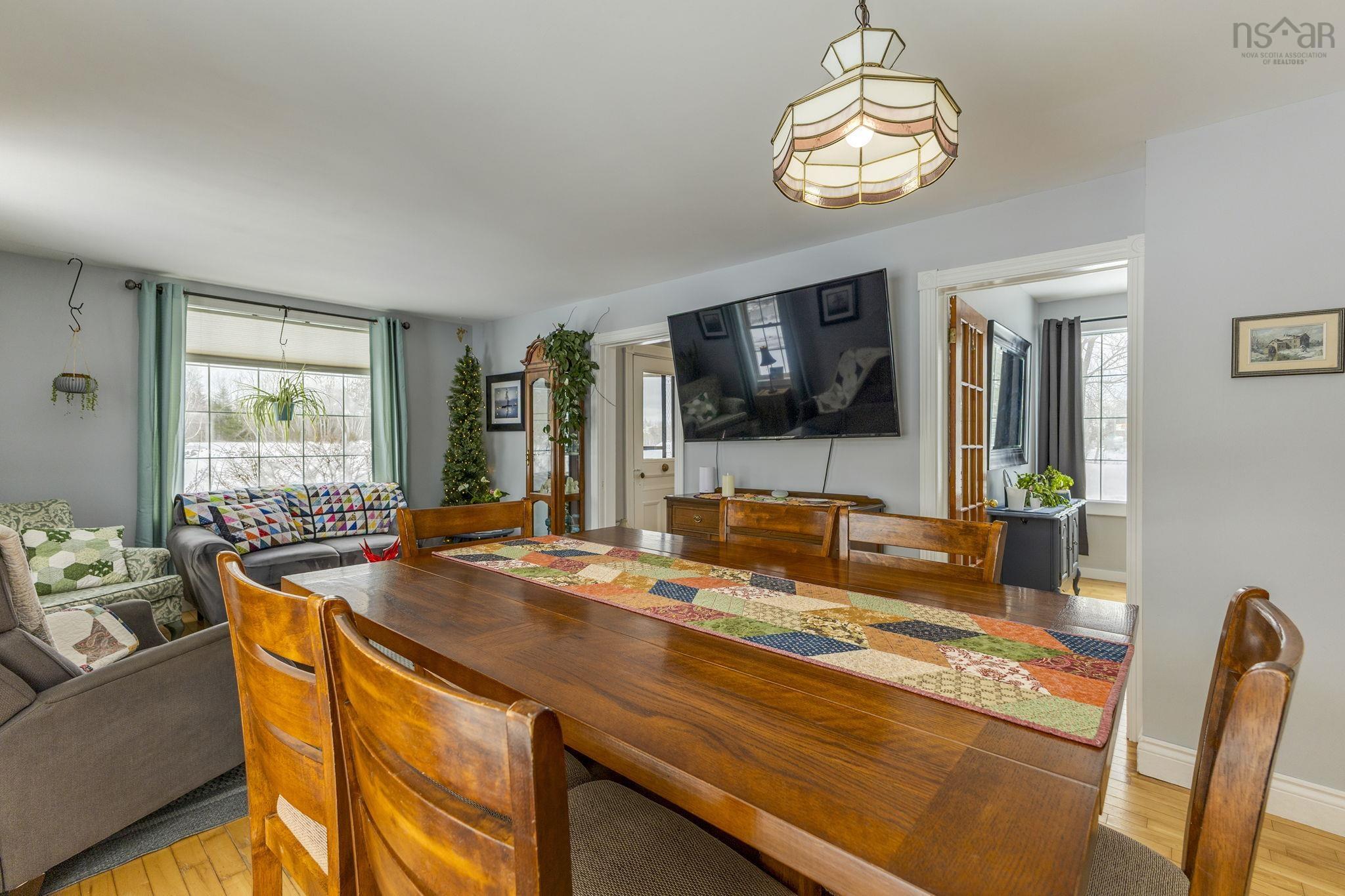 $324,900.00: 43 Harris Road, Haliburton