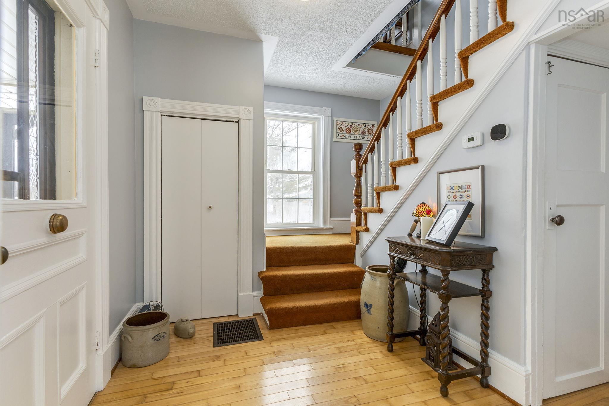 $324,900.00: 43 Harris Road, Haliburton