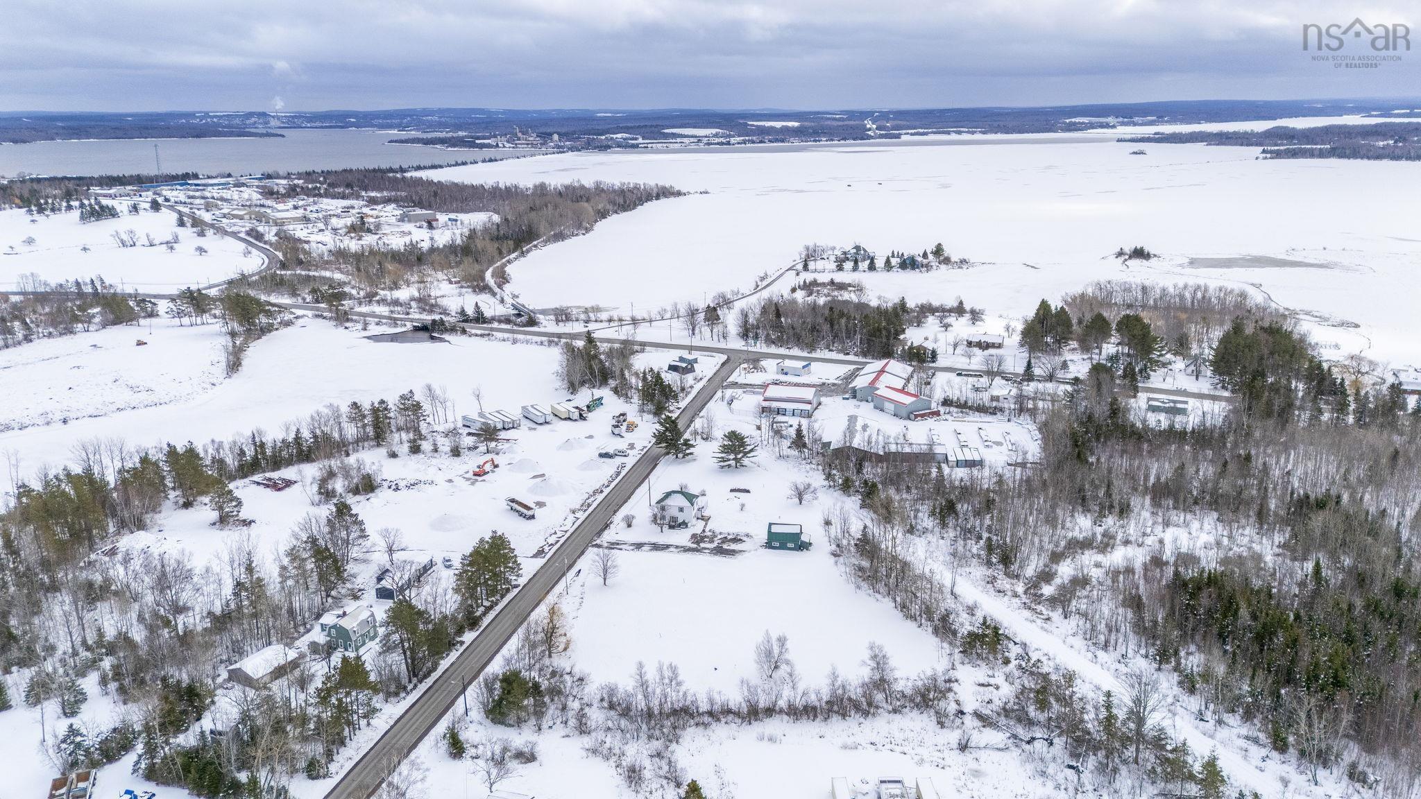 $324,900.00: 43 Harris Road, Haliburton