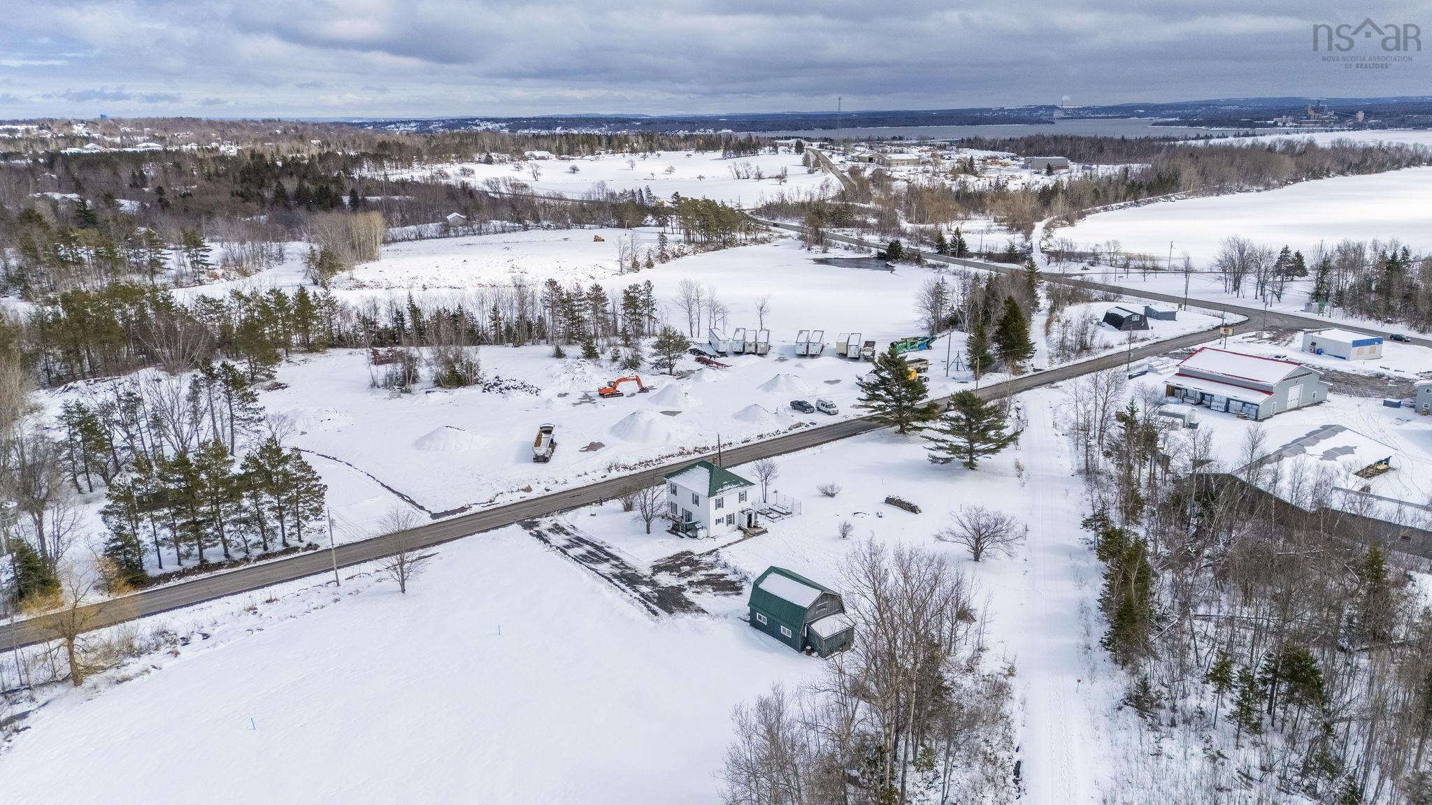 $324,900.00: 43 Harris Road, Haliburton