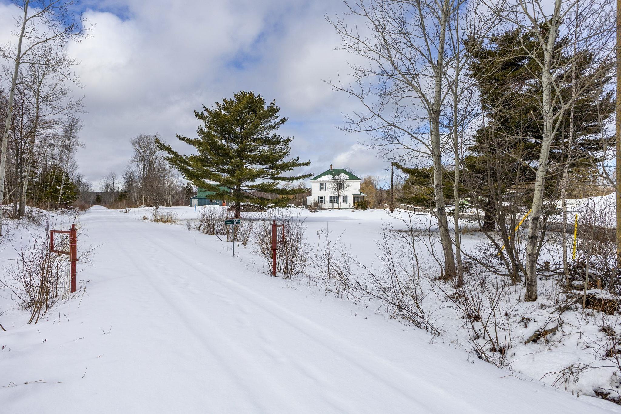 $324,900.00: 43 Harris Road, Haliburton