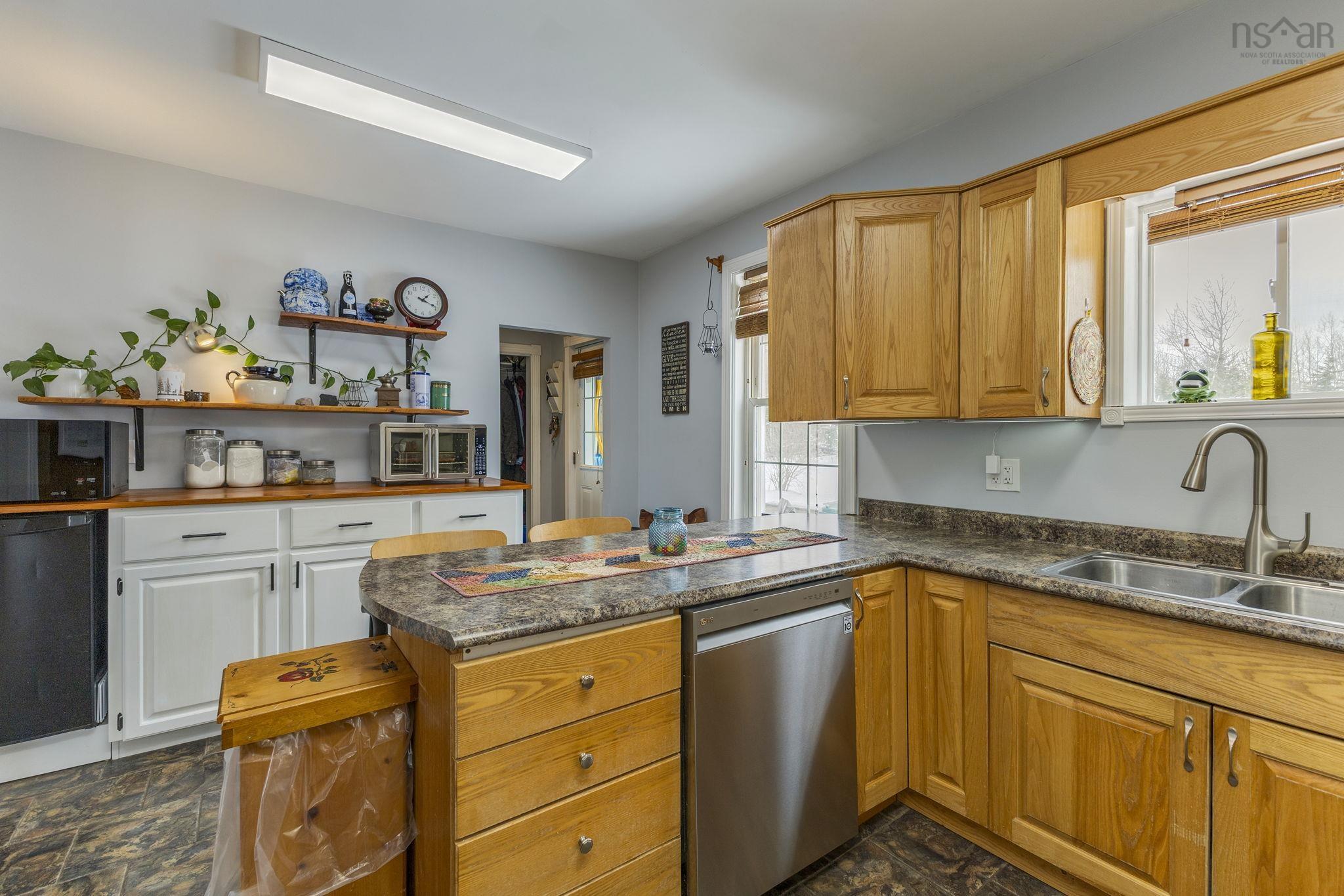 $324,900.00: 43 Harris Road, Haliburton