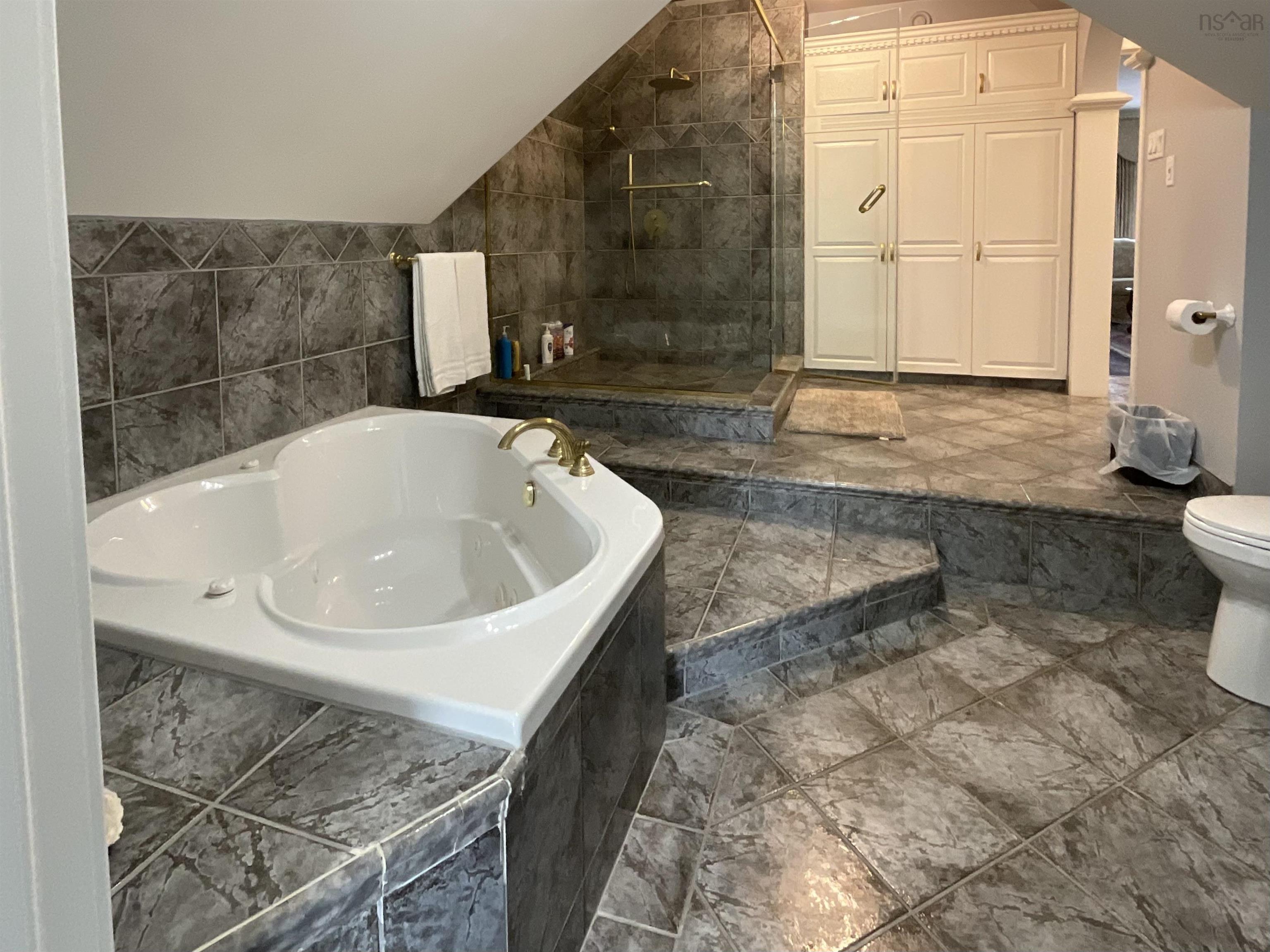 $1,399,000.00: 82 Tower Road, Mulgrave