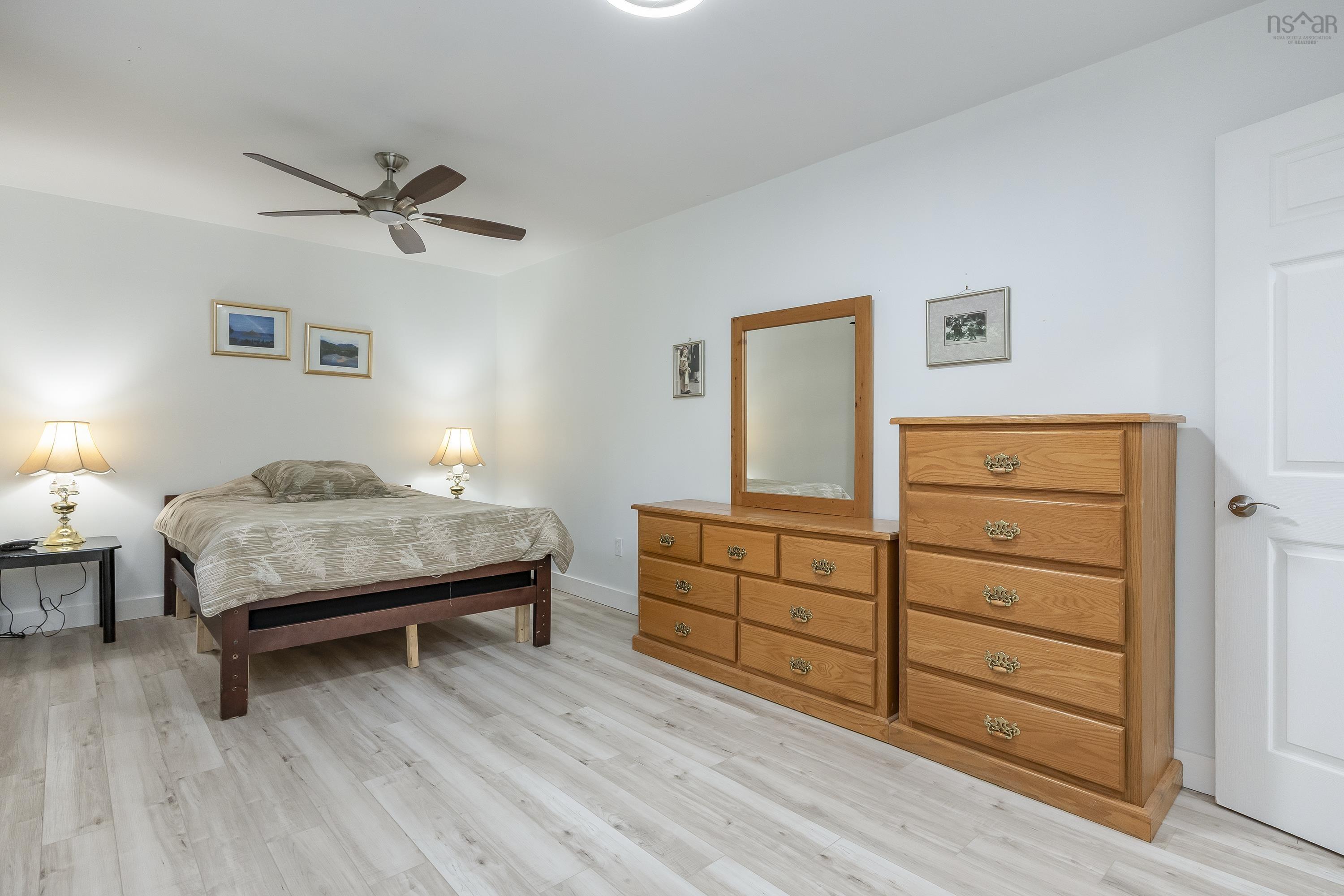 $549,900.00: 78 Birch Drive, Meadowvale