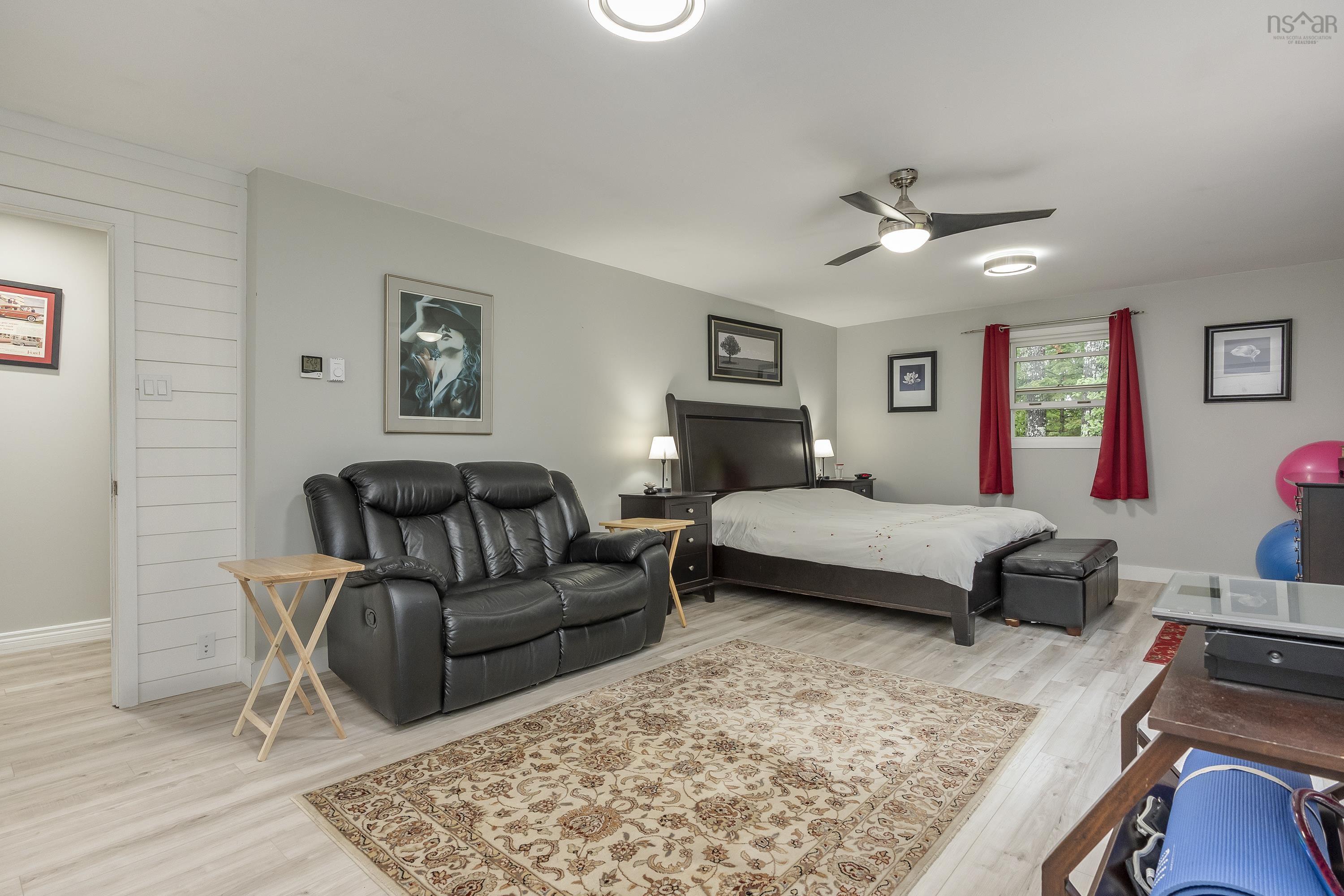 $549,900.00: 78 Birch Drive, Meadowvale