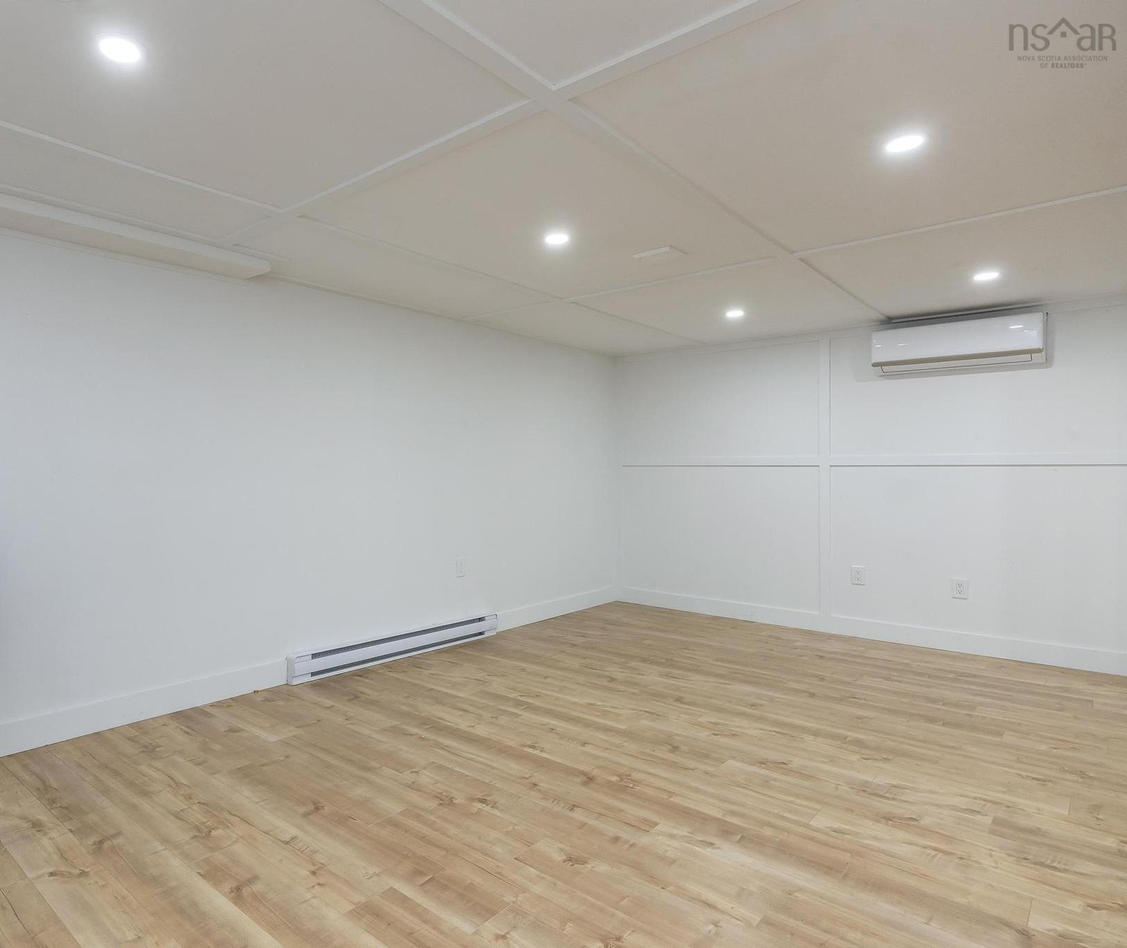 $549,900.00: 78 Birch Drive, Meadowvale