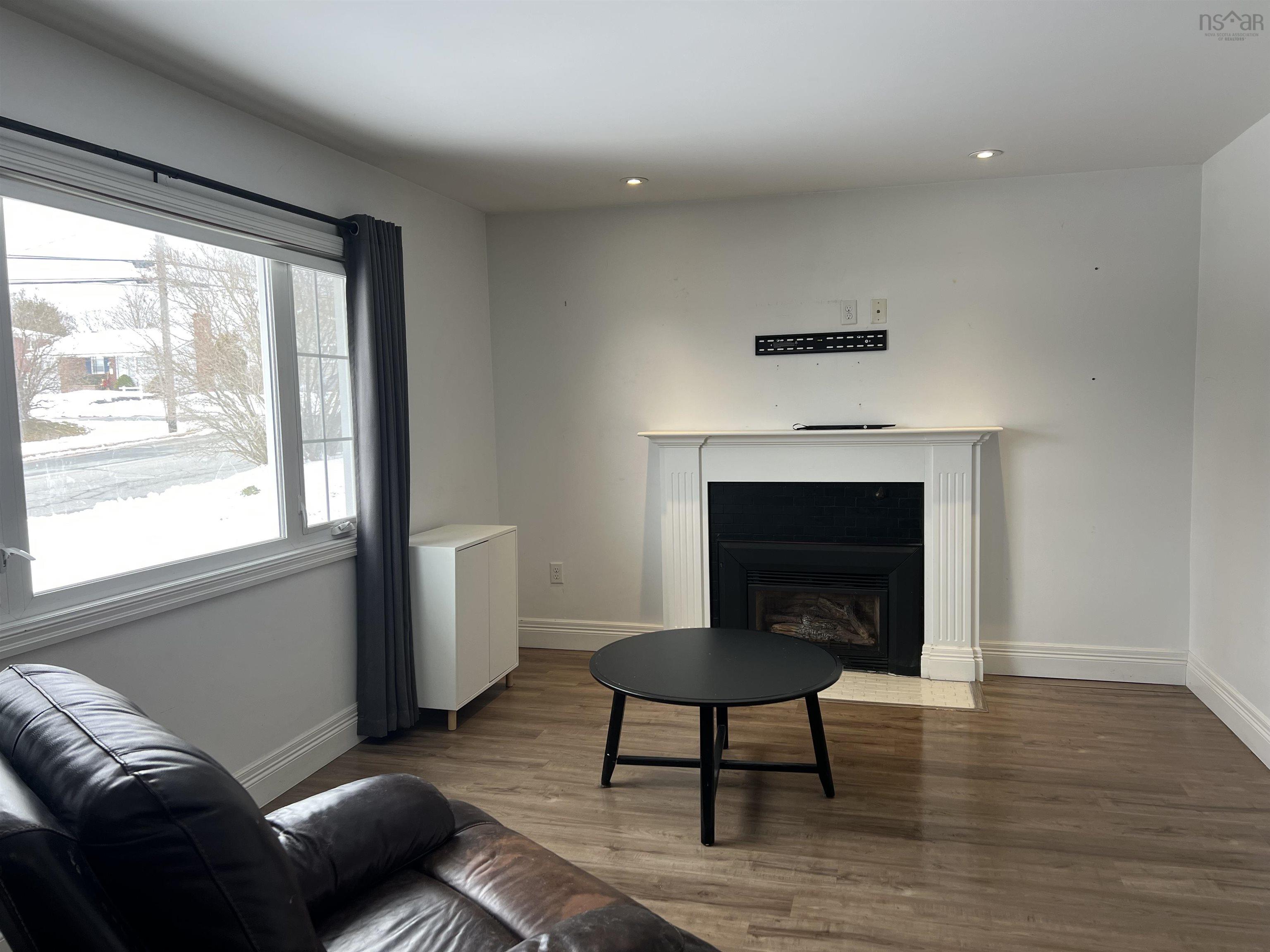 $339,900.00: 274 Pleasant Street, Truro