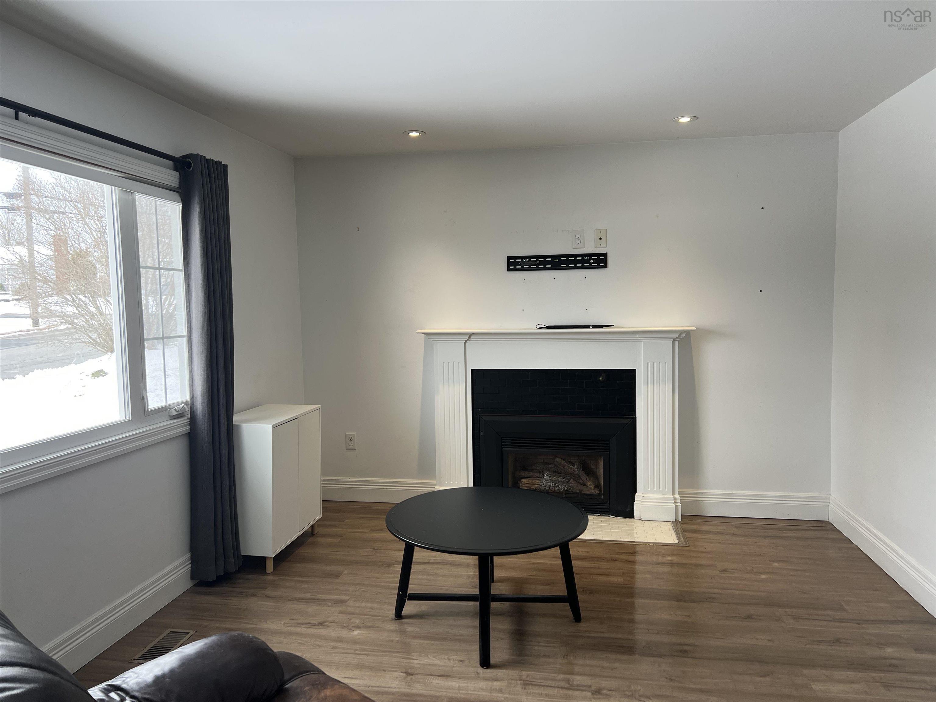 $339,900.00: 274 Pleasant Street, Truro