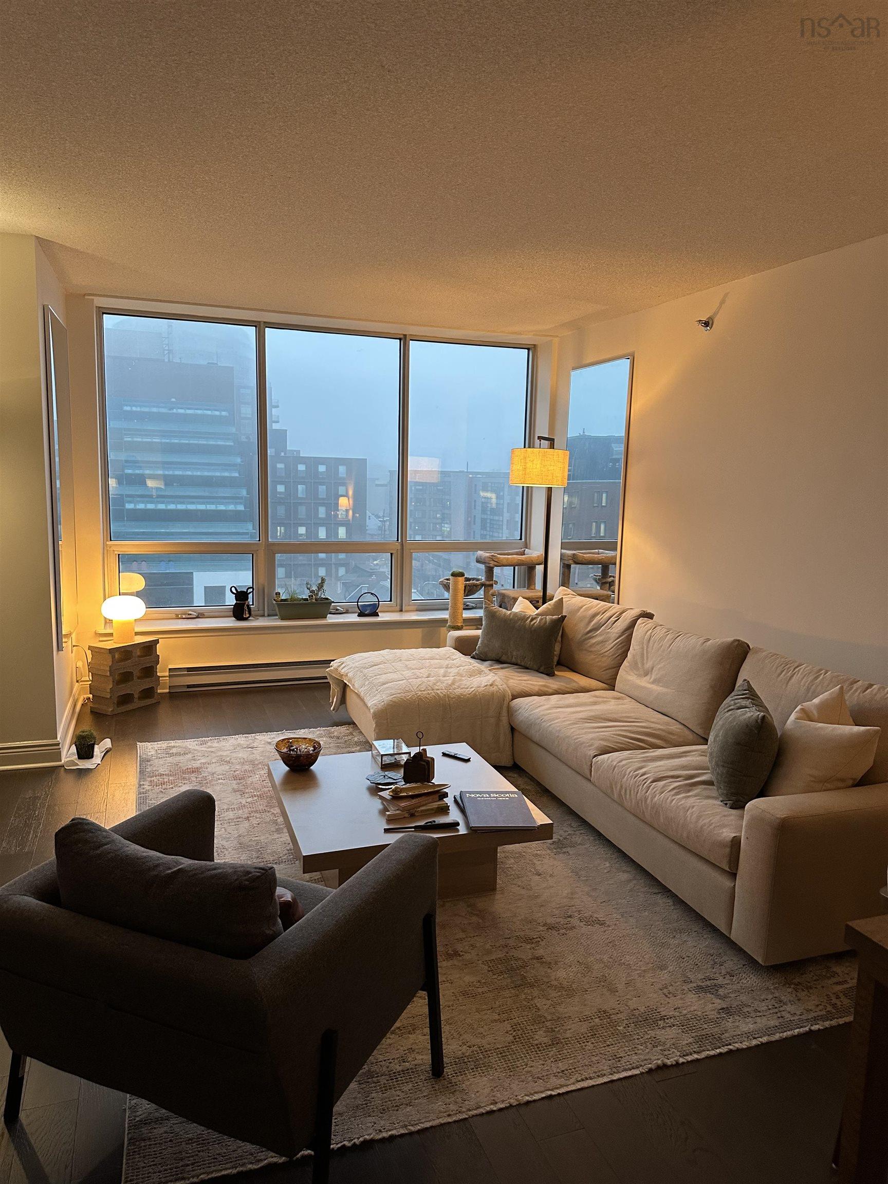 $569,000.00: 1002 1465 Brenton Street, Halifax