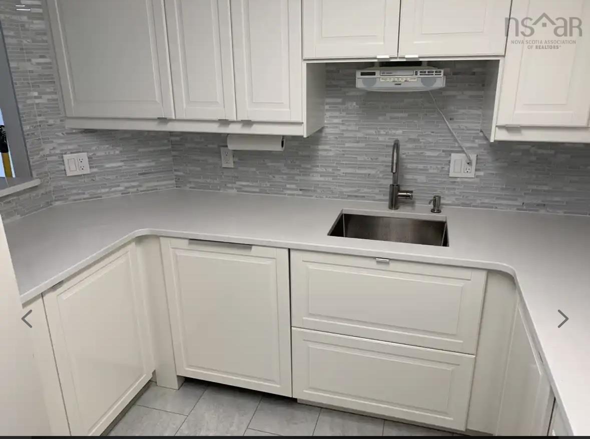 $569,000.00: 1002 1465 Brenton Street, Halifax