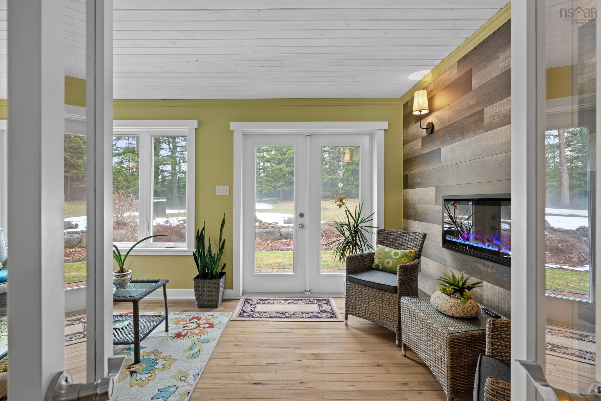 $1,099,000.00: 532 Oakland Road, Indian Point