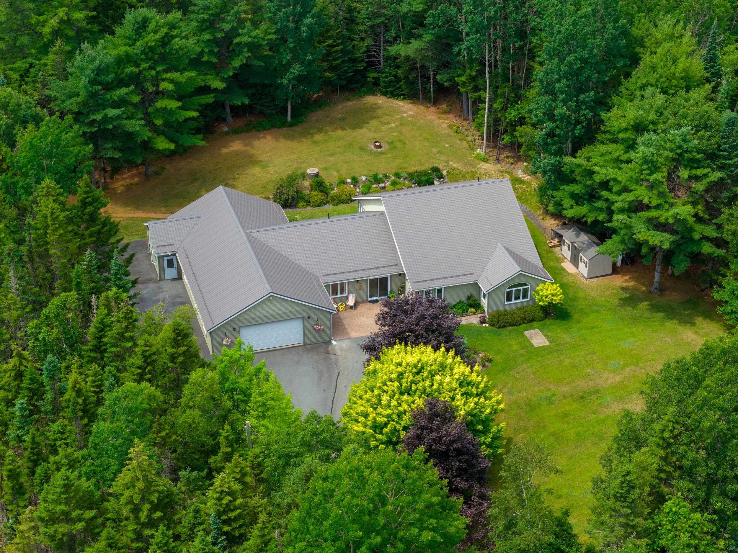 $1,099,000.00: 532 Oakland Road, Indian Point