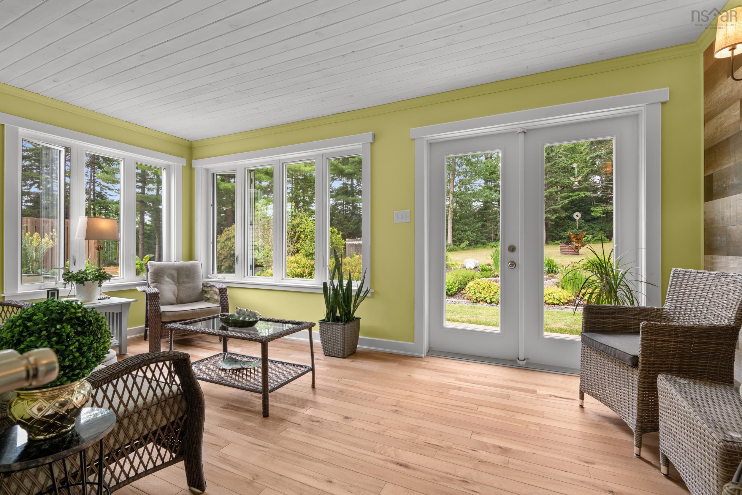 $1,099,000.00: 532 Oakland Road, Indian Point